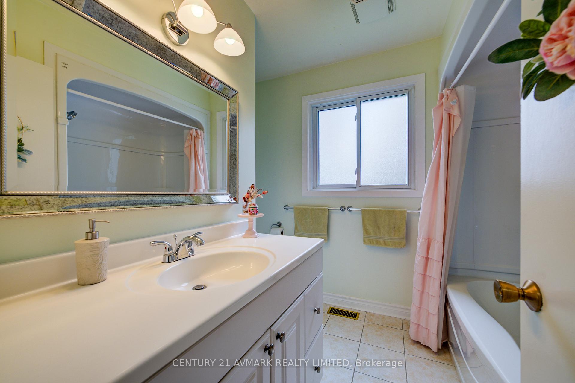 Photo 22 of 163 Lakeshore Road, St. Catharines, Lakeshore — HOMEH