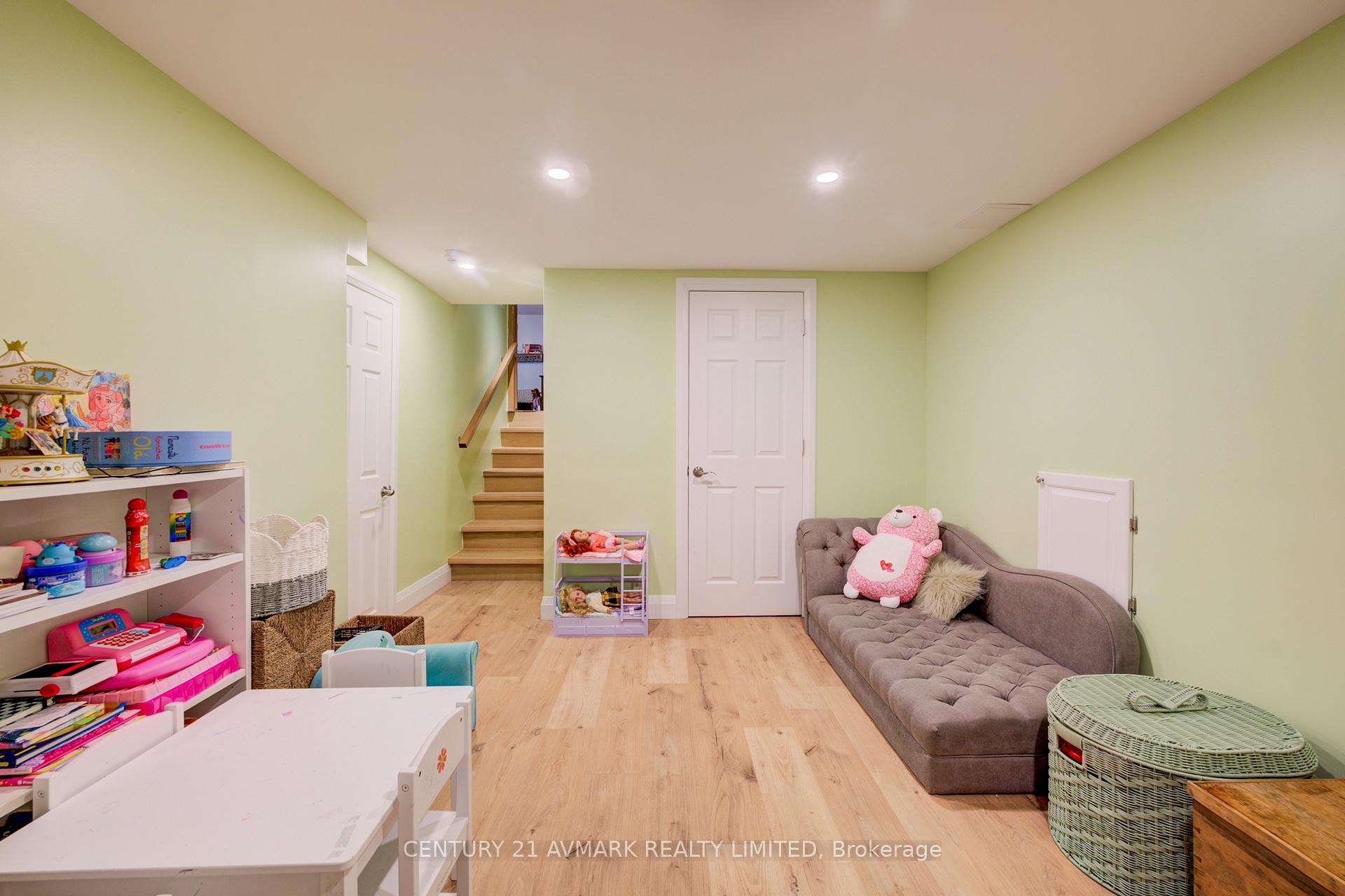 Photo 25 of 163 Lakeshore Road, St. Catharines, Lakeshore — HOMEH