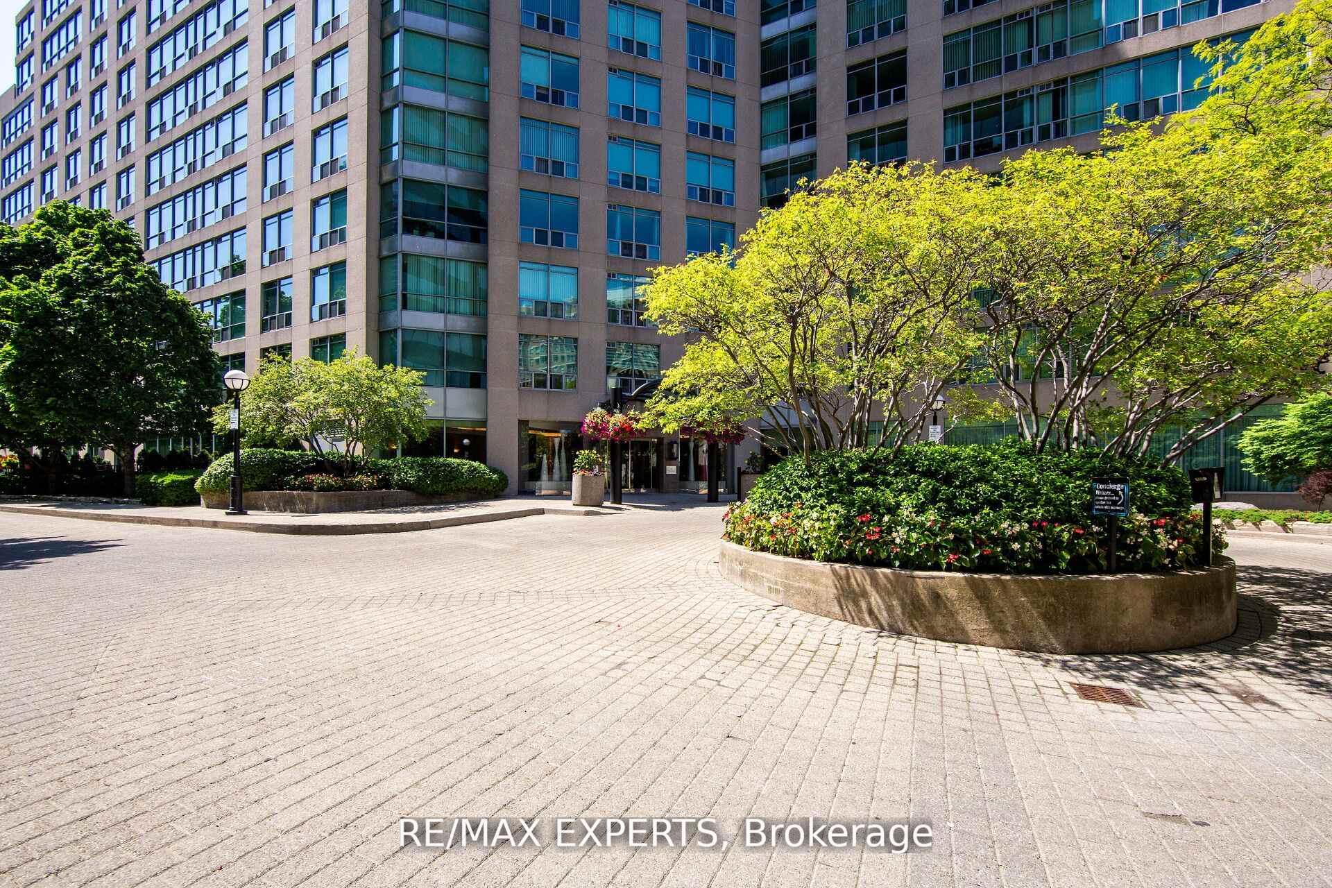 Photo 3 of Unit 1006, 942 Yonge Street, Toronto, The Annex — HOMEH