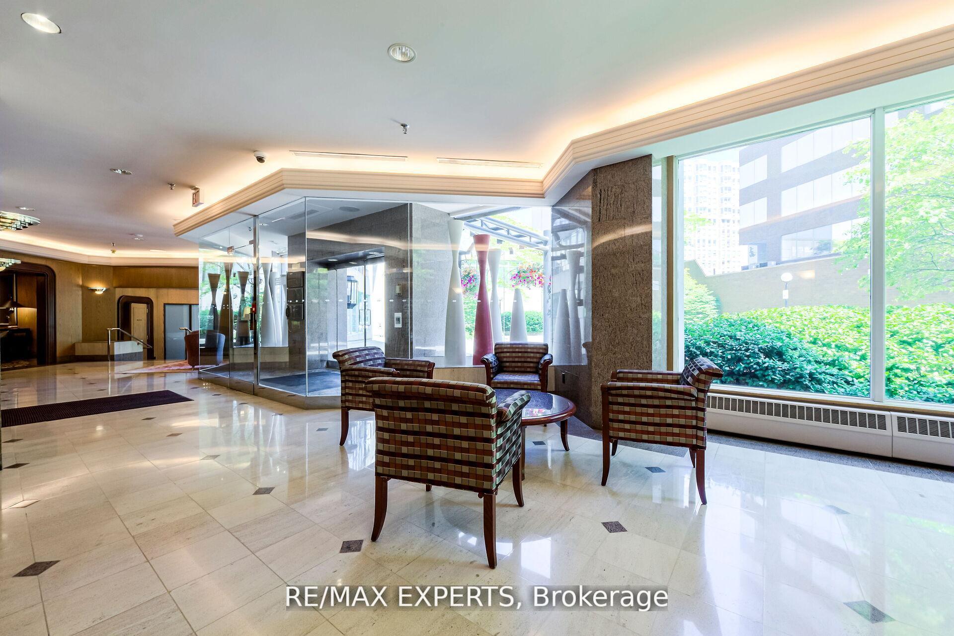Photo 5 of Unit 1006, 942 Yonge Street, Toronto, The Annex — HOMEH