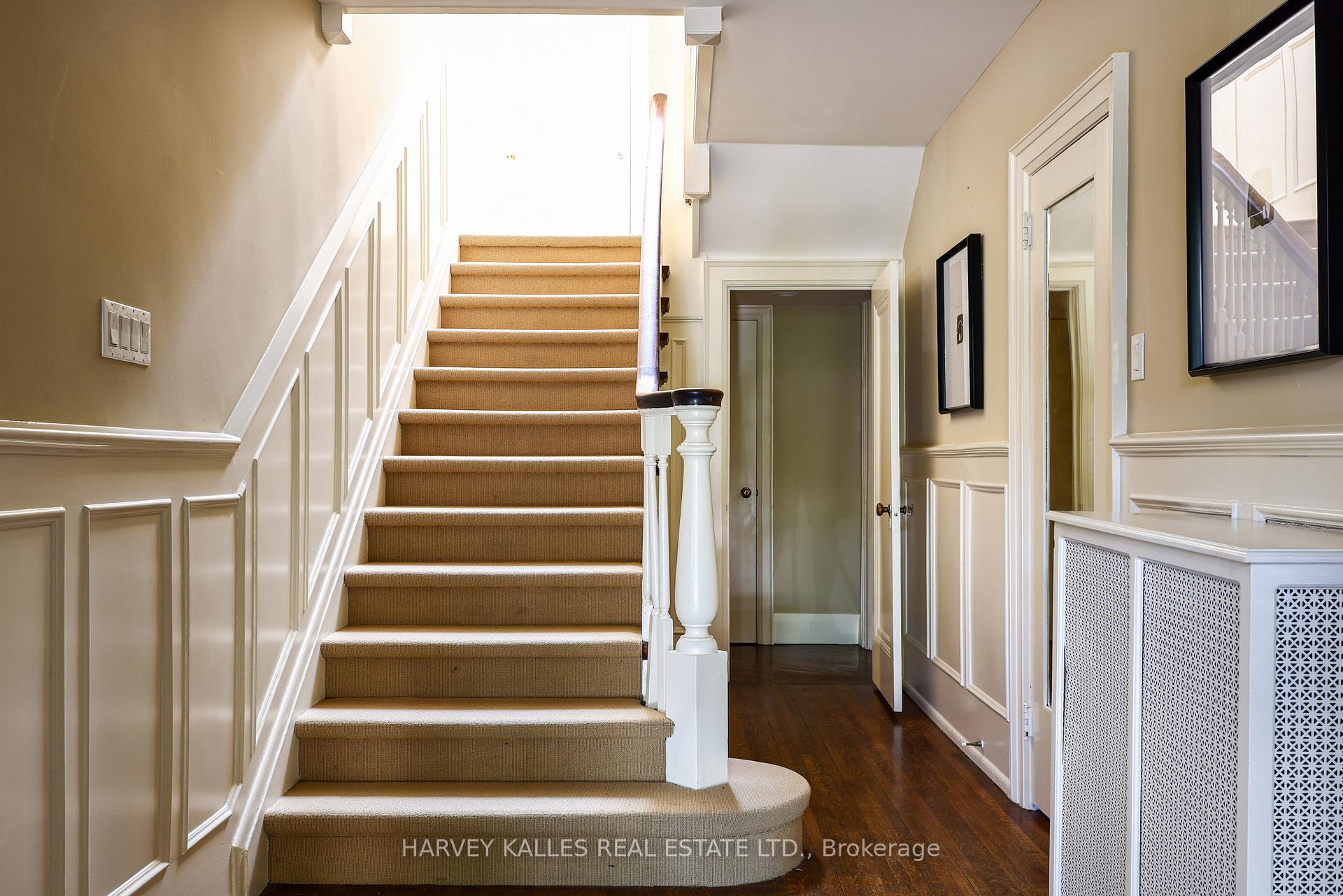Photo 4 of 127 Strathallan Boulevard, Toronto, Lawrence Park South — HOMEH