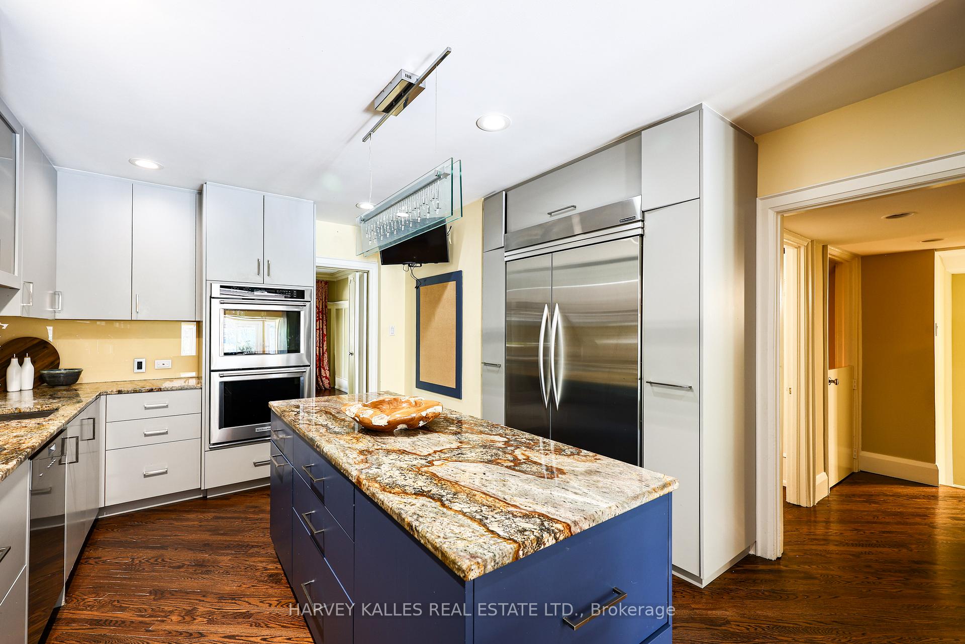 Photo 12 of 127 Strathallan Boulevard, Toronto, Lawrence Park South — HOMEH