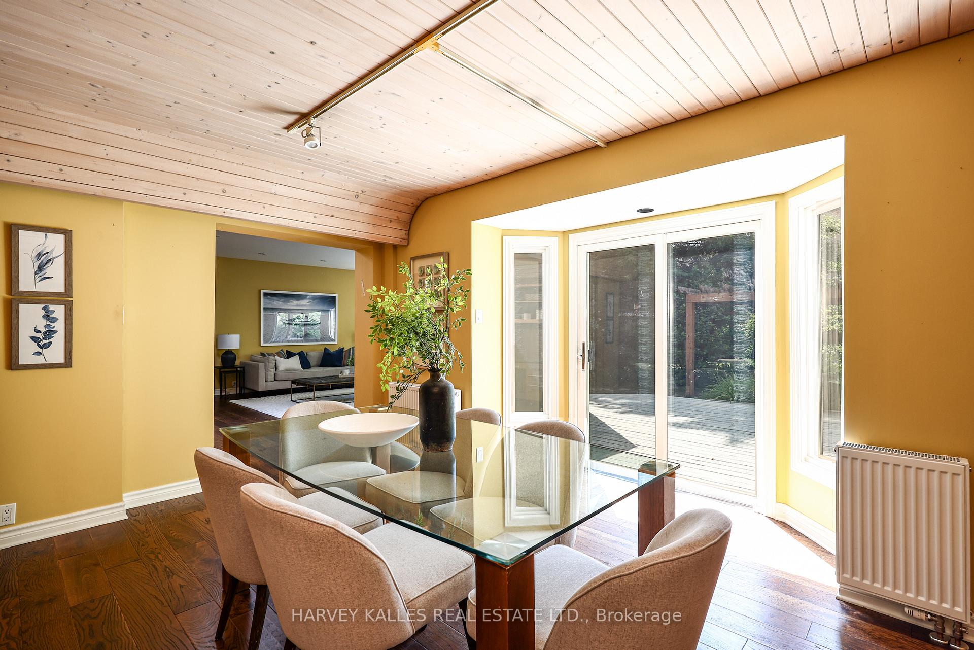 Photo 14 of 127 Strathallan Boulevard, Toronto, Lawrence Park South — HOMEH