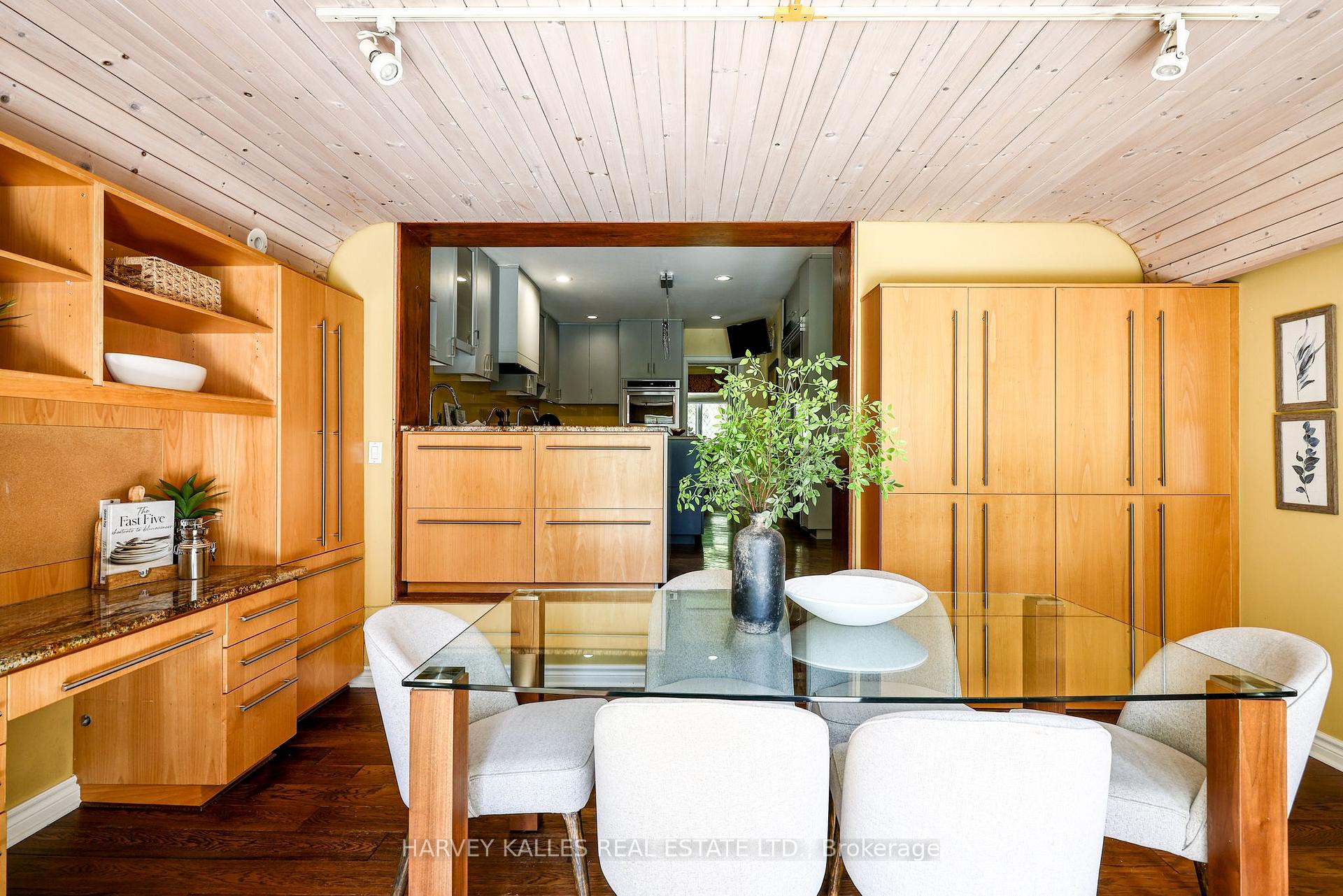 Photo 15 of 127 Strathallan Boulevard, Toronto, Lawrence Park South — HOMEH