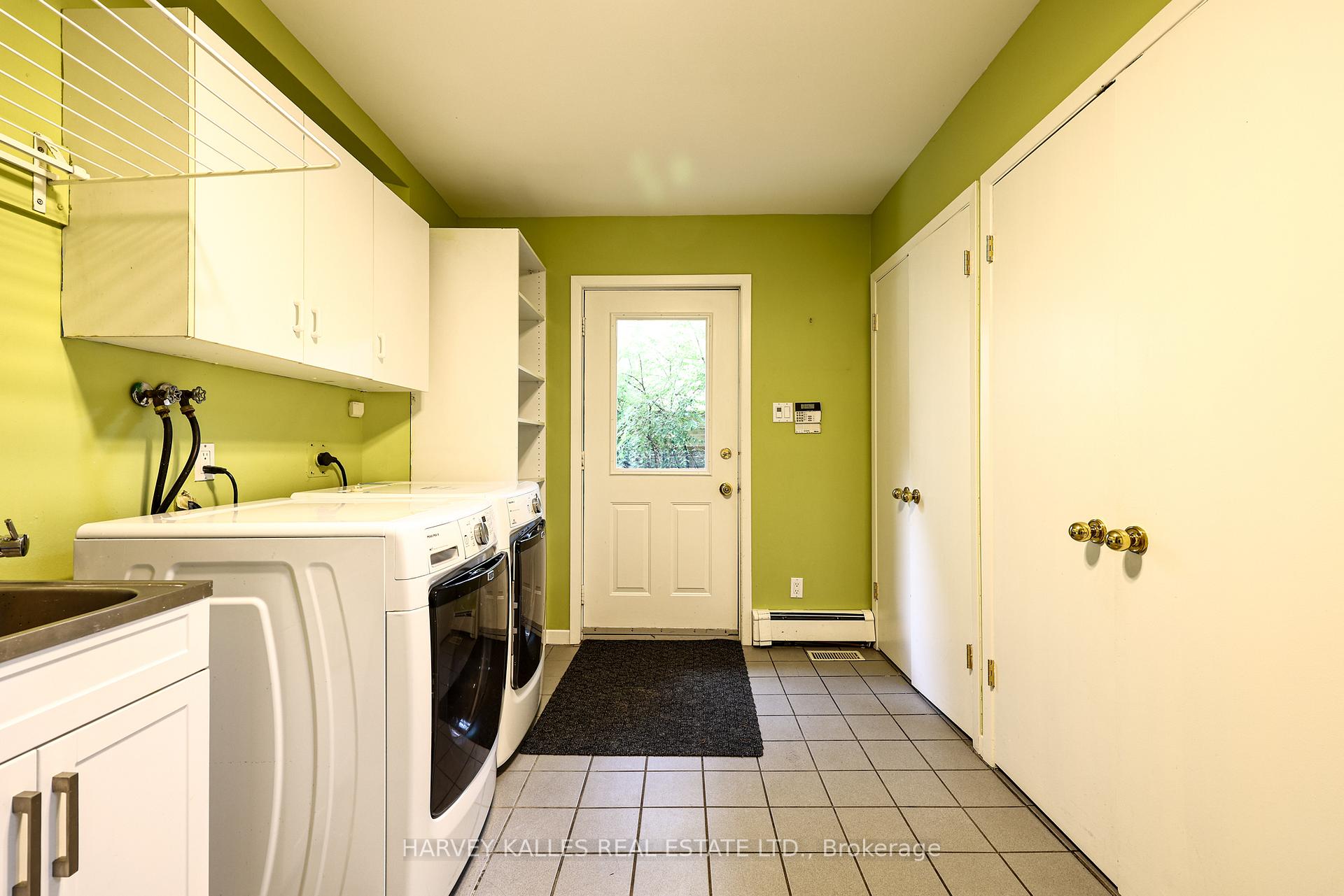 Photo 20 of 127 Strathallan Boulevard, Toronto, Lawrence Park South — HOMEH