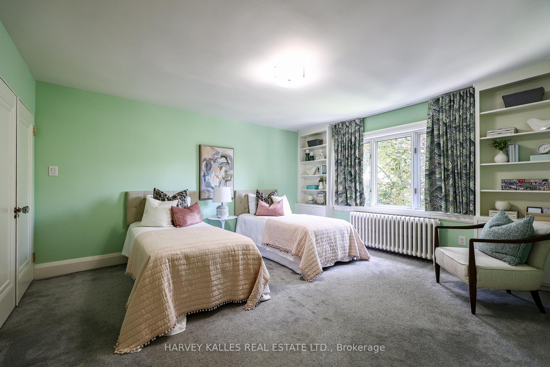 Photo 31 of 127 Strathallan Boulevard, Toronto, Lawrence Park South — HOMEH