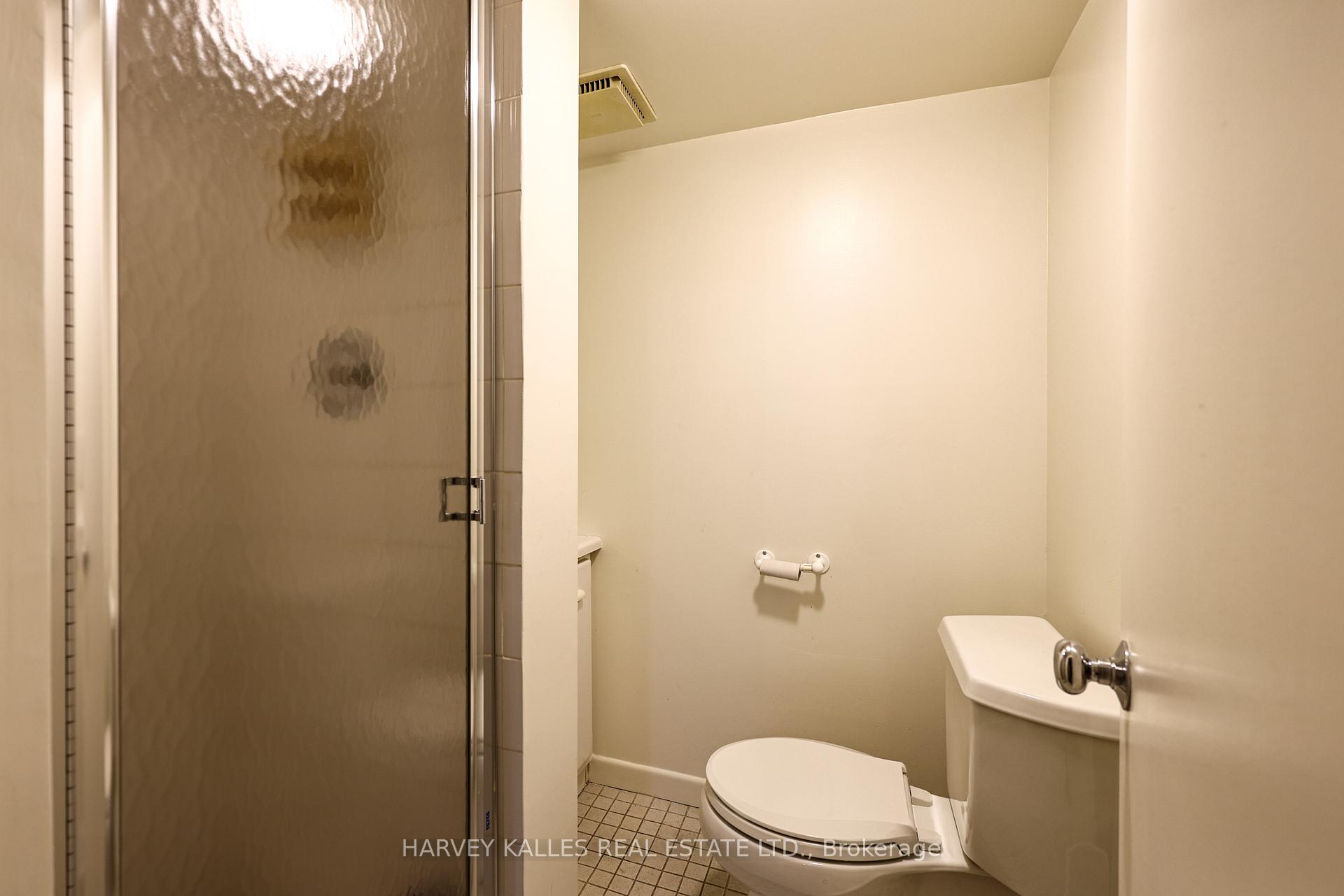 Photo 43 of 127 Strathallan Boulevard, Toronto, Lawrence Park South — HOMEH