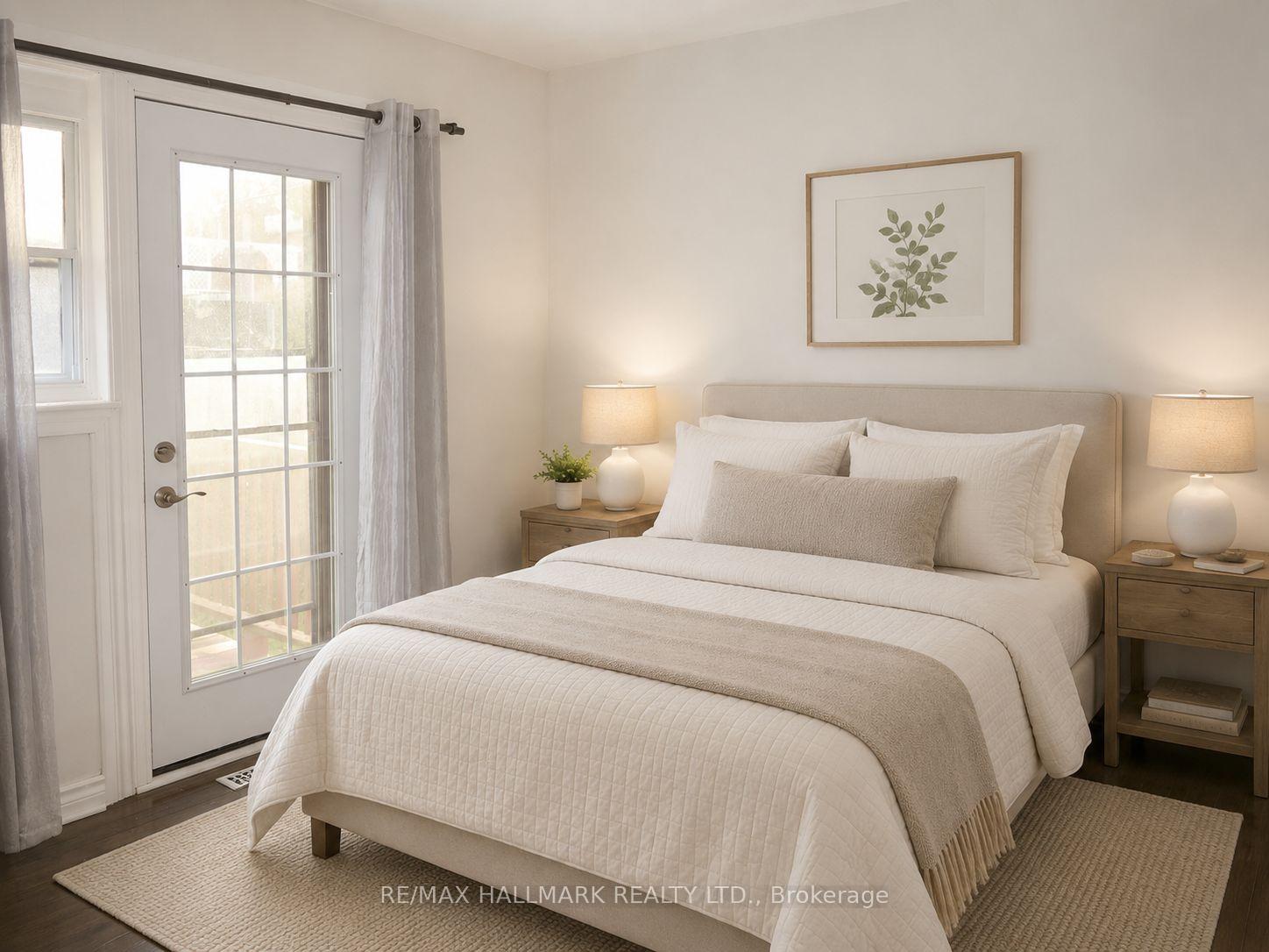 Photo 9 of Unit Main, 45 Aurora Heights Drive, Aurora, Aurora Heights — HOMEH