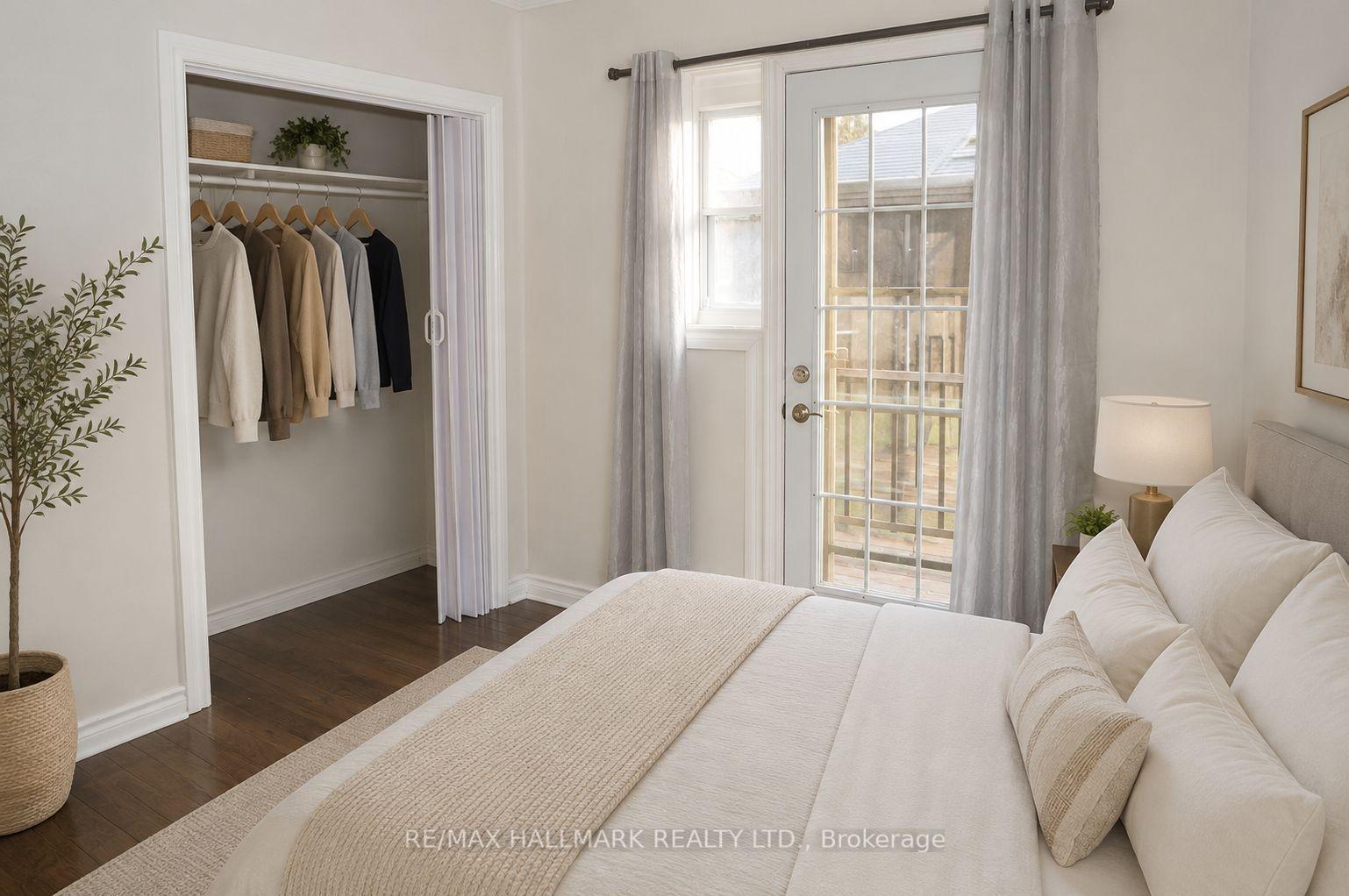 Photo 10 of Unit Main, 45 Aurora Heights Drive, Aurora, Aurora Heights — HOMEH