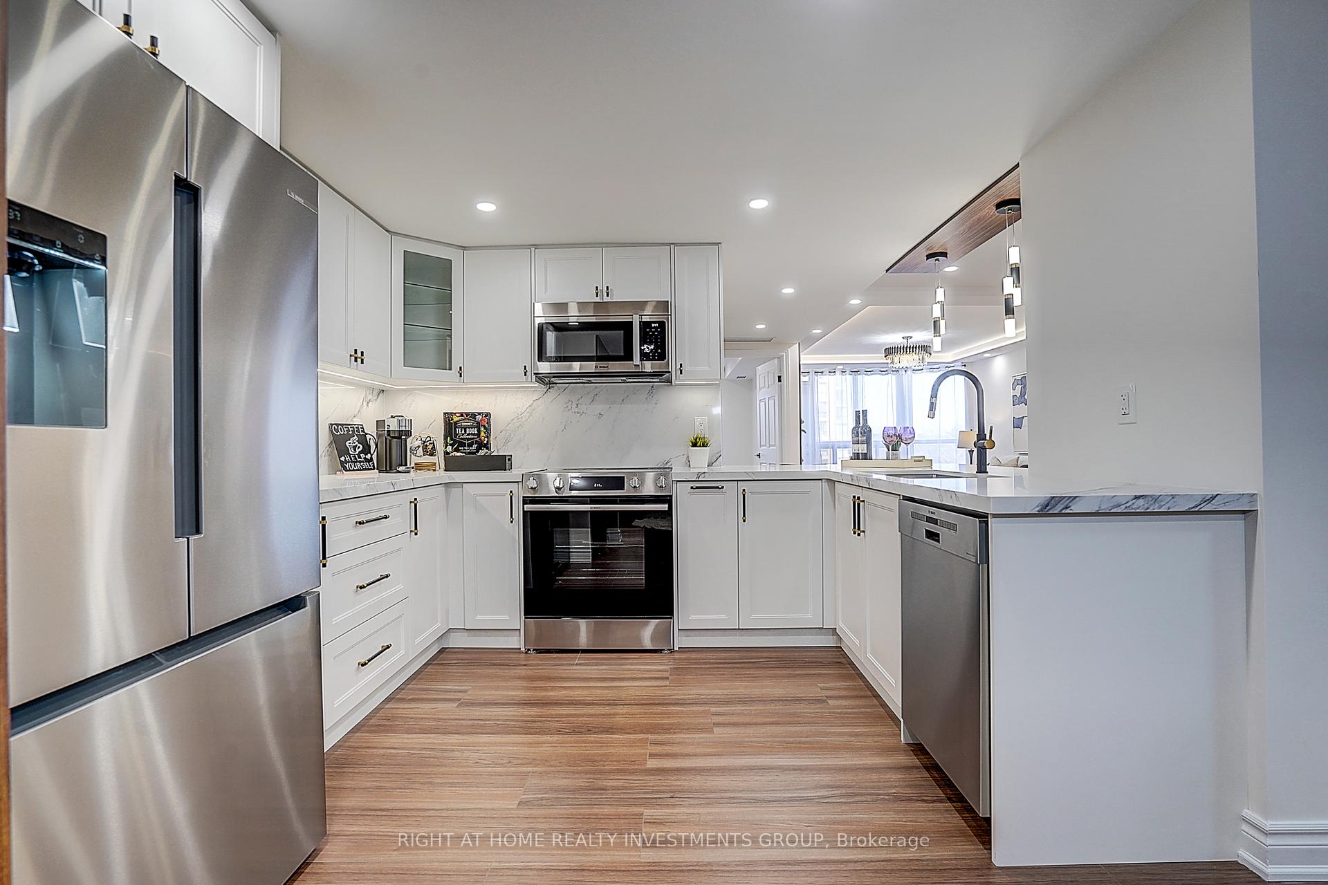 Photo 7 of Unit 511, 89 Skymark Drive, North York, Hillcrest Village — HOMEH