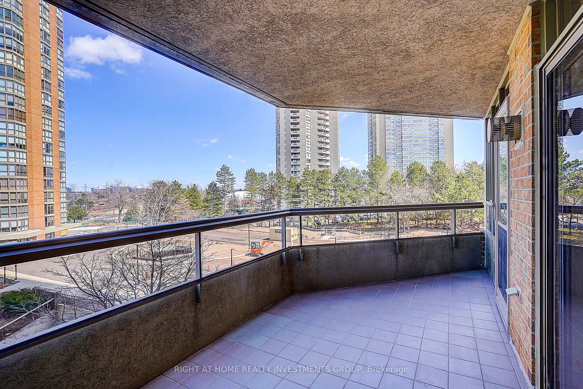 Photo 45 of Unit 511, 89 Skymark Drive, North York, Hillcrest Village — HOMEH