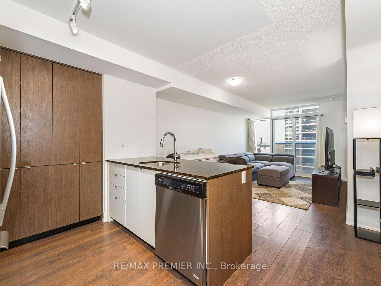 Photo 7 of Unit 609, 9 Valhalla Inn Road, Etobicoke, Islington-City Centre West — HOMEH