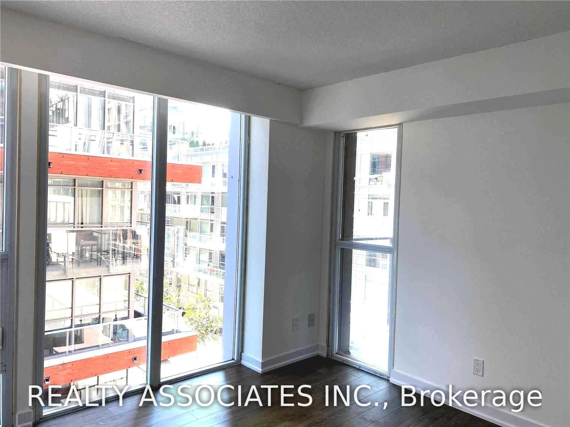Photo 5 of Unit 504, 126 Simcoe Street, Toronto, Waterfront Communities — HOMEH