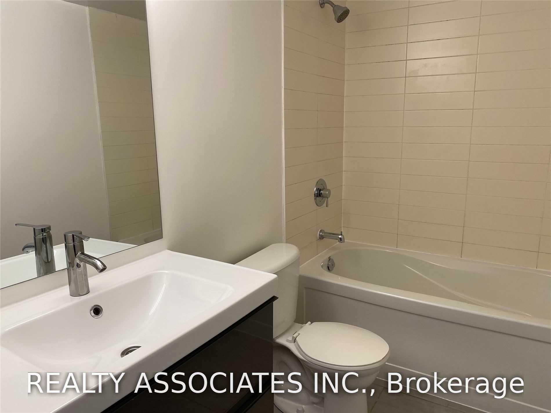 Photo 7 of Unit 504, 126 Simcoe Street, Toronto, Waterfront Communities — HOMEH