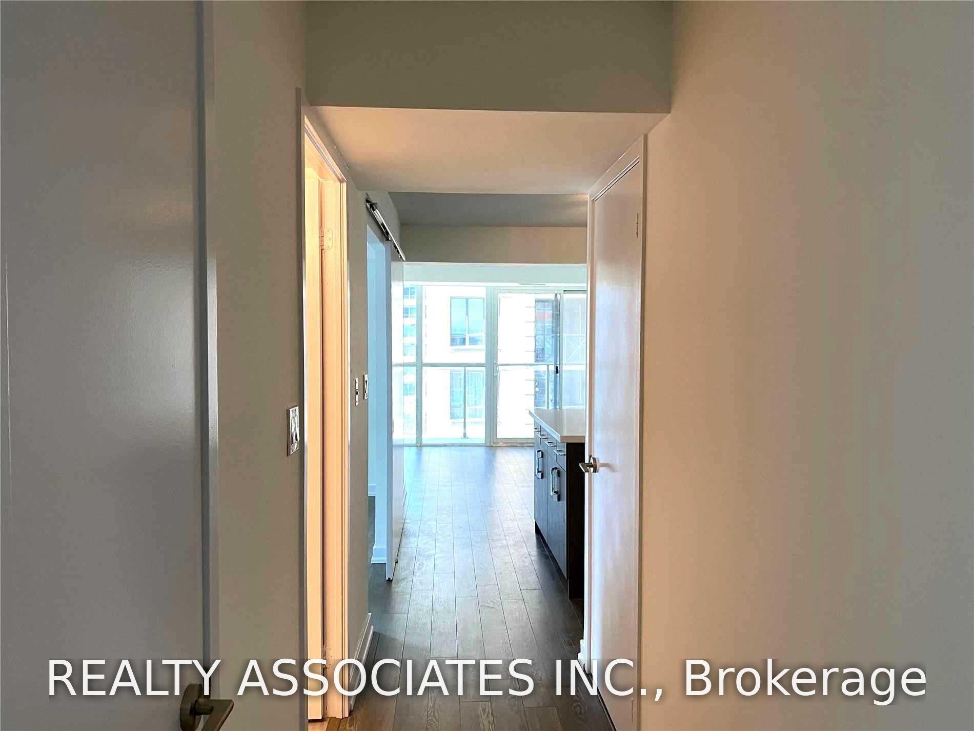 Photo 8 of Unit 504, 126 Simcoe Street, Toronto, Waterfront Communities — HOMEH