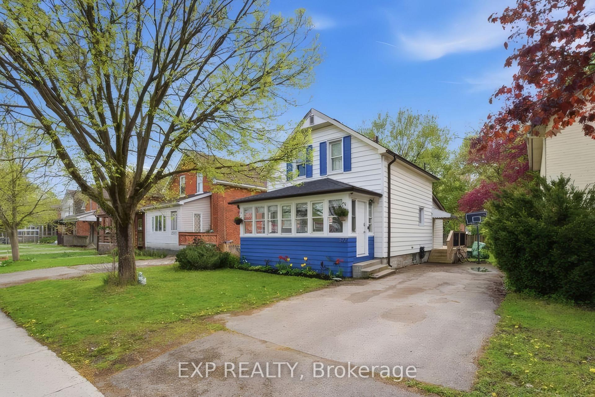Photo 2 of 572 Downie Street, Stratford — HOMEH
