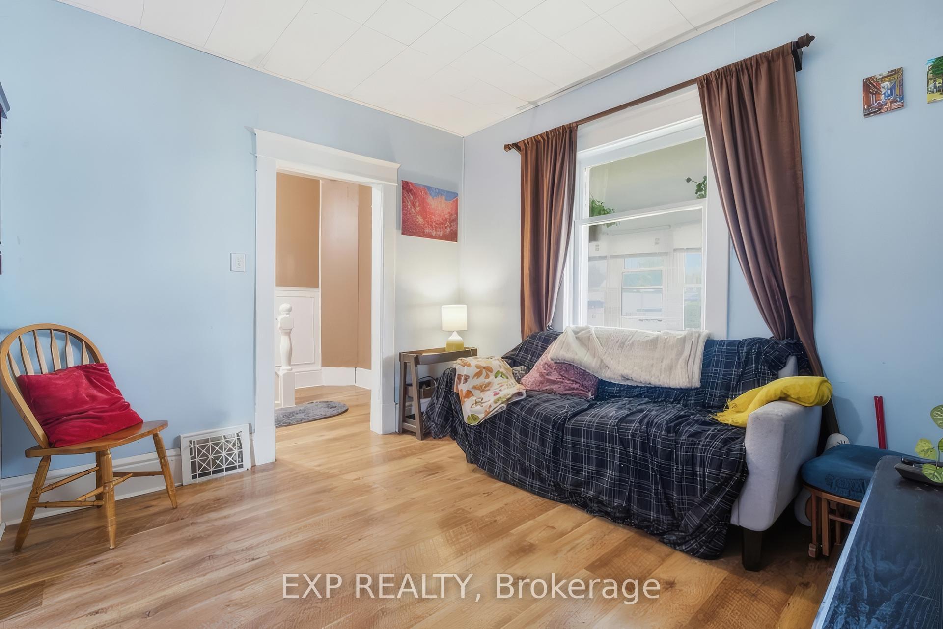 Photo 10 of 572 Downie Street, Stratford — HOMEH