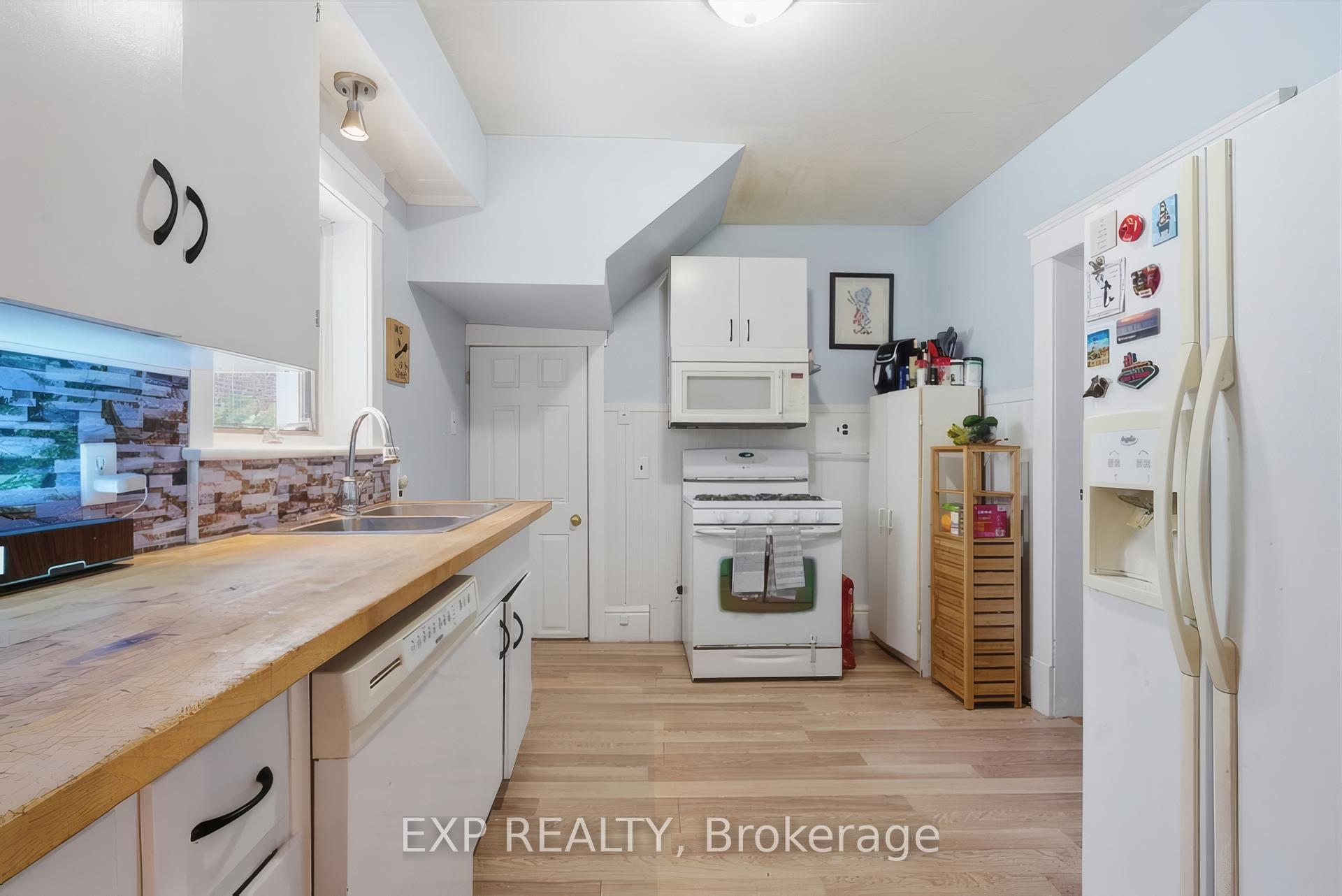 Photo 16 of 572 Downie Street, Stratford — HOMEH