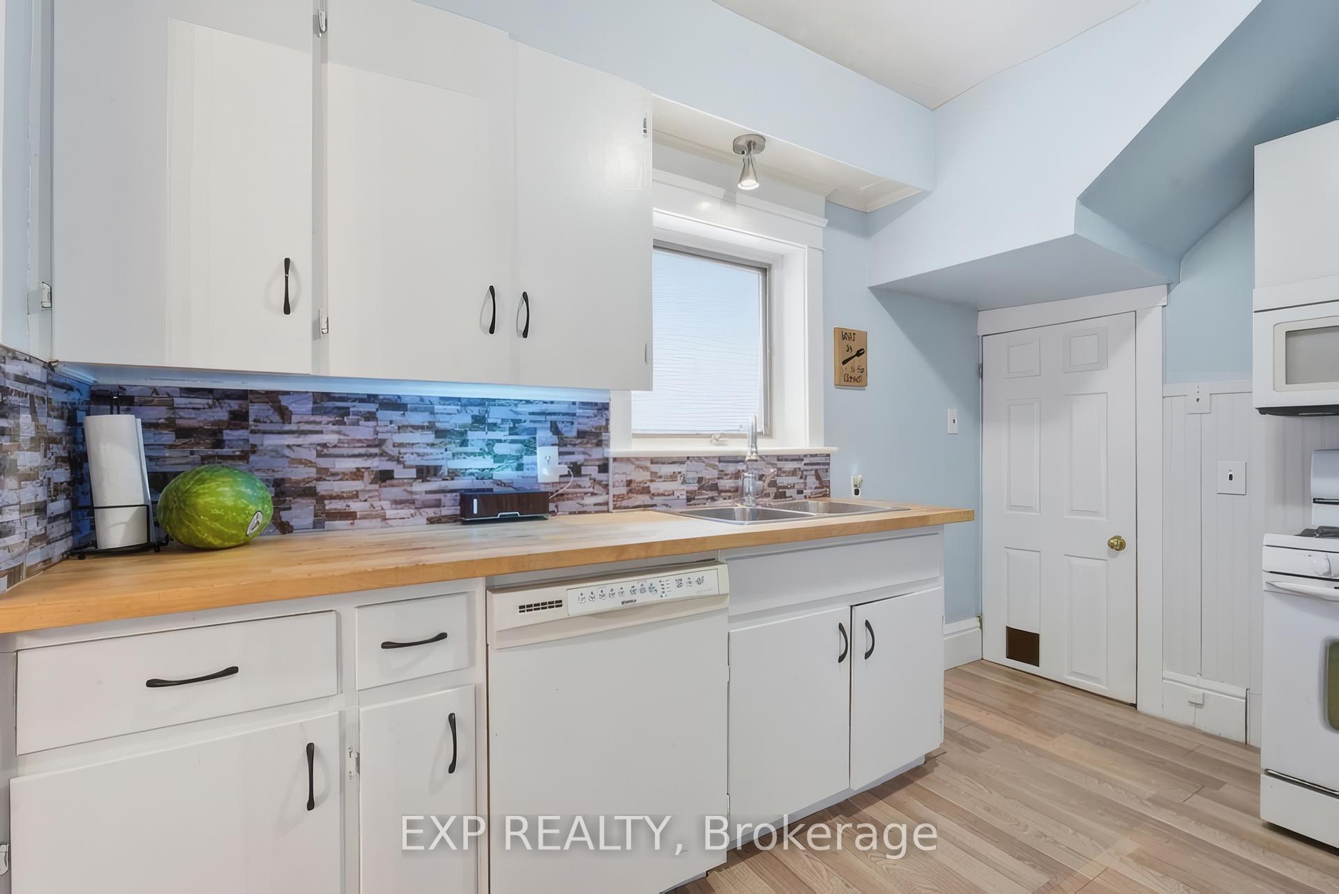 Photo 19 of 572 Downie Street, Stratford — HOMEH