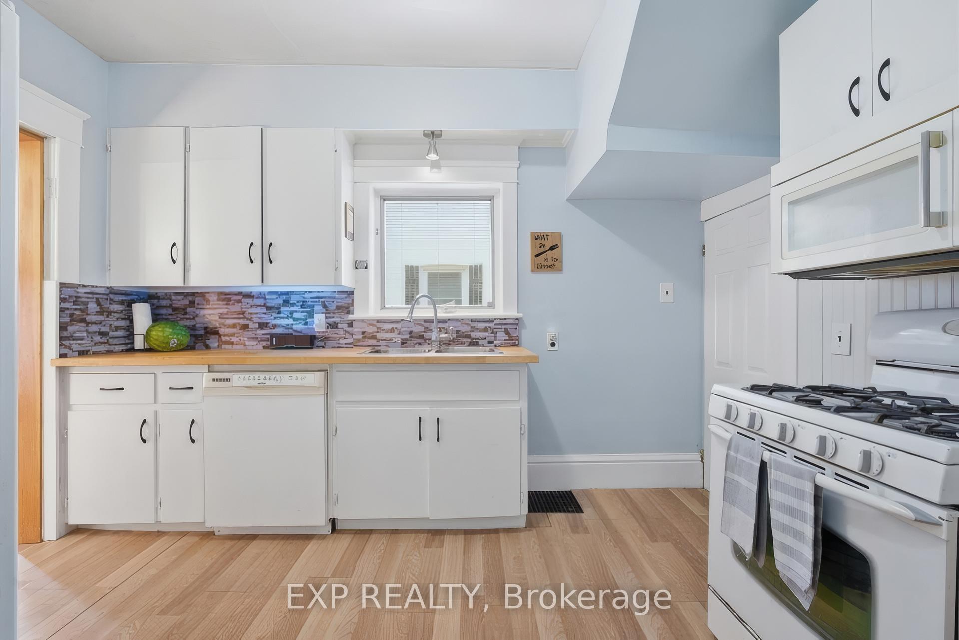 Photo 20 of 572 Downie Street, Stratford — HOMEH