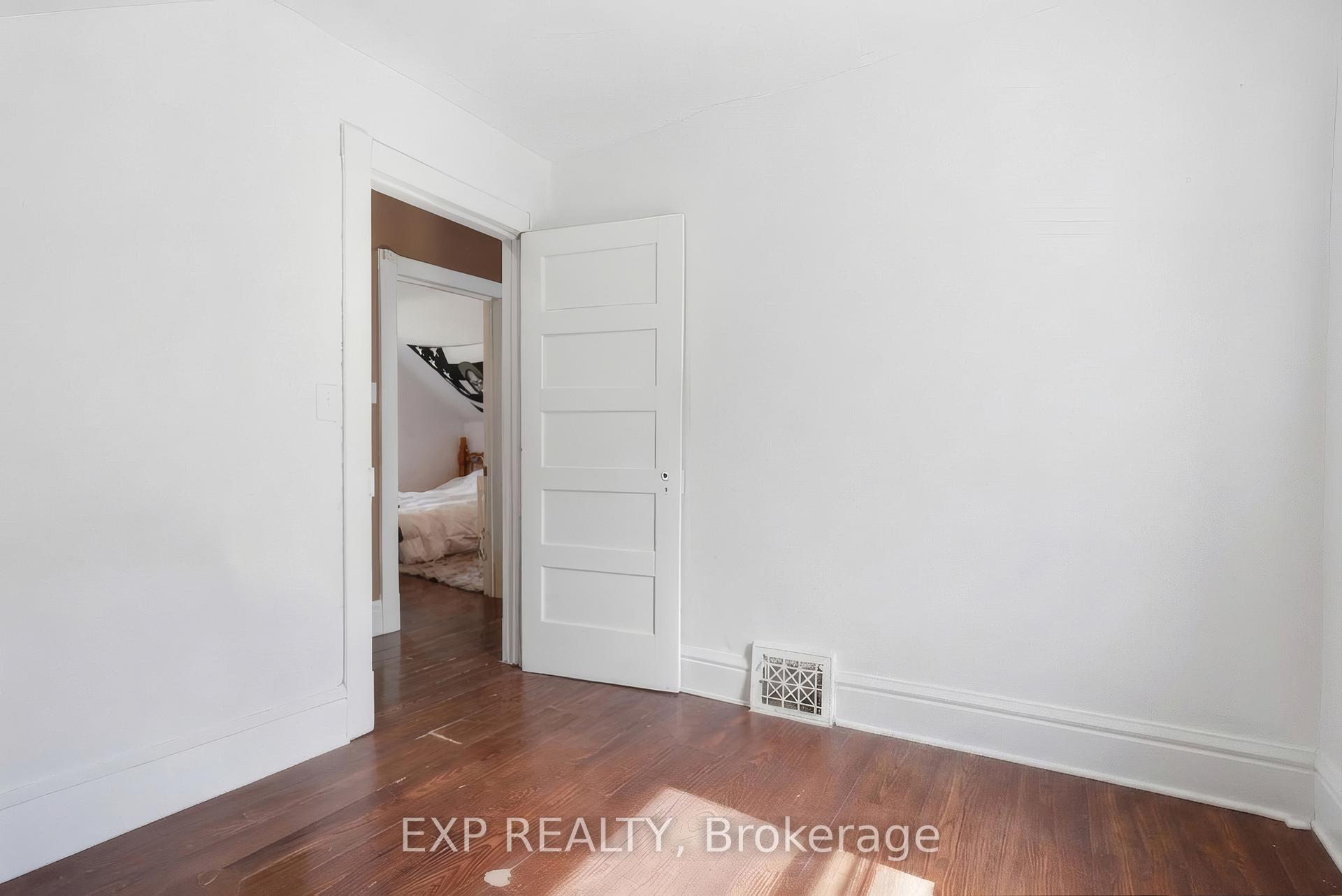 Photo 29 of 572 Downie Street, Stratford — HOMEH