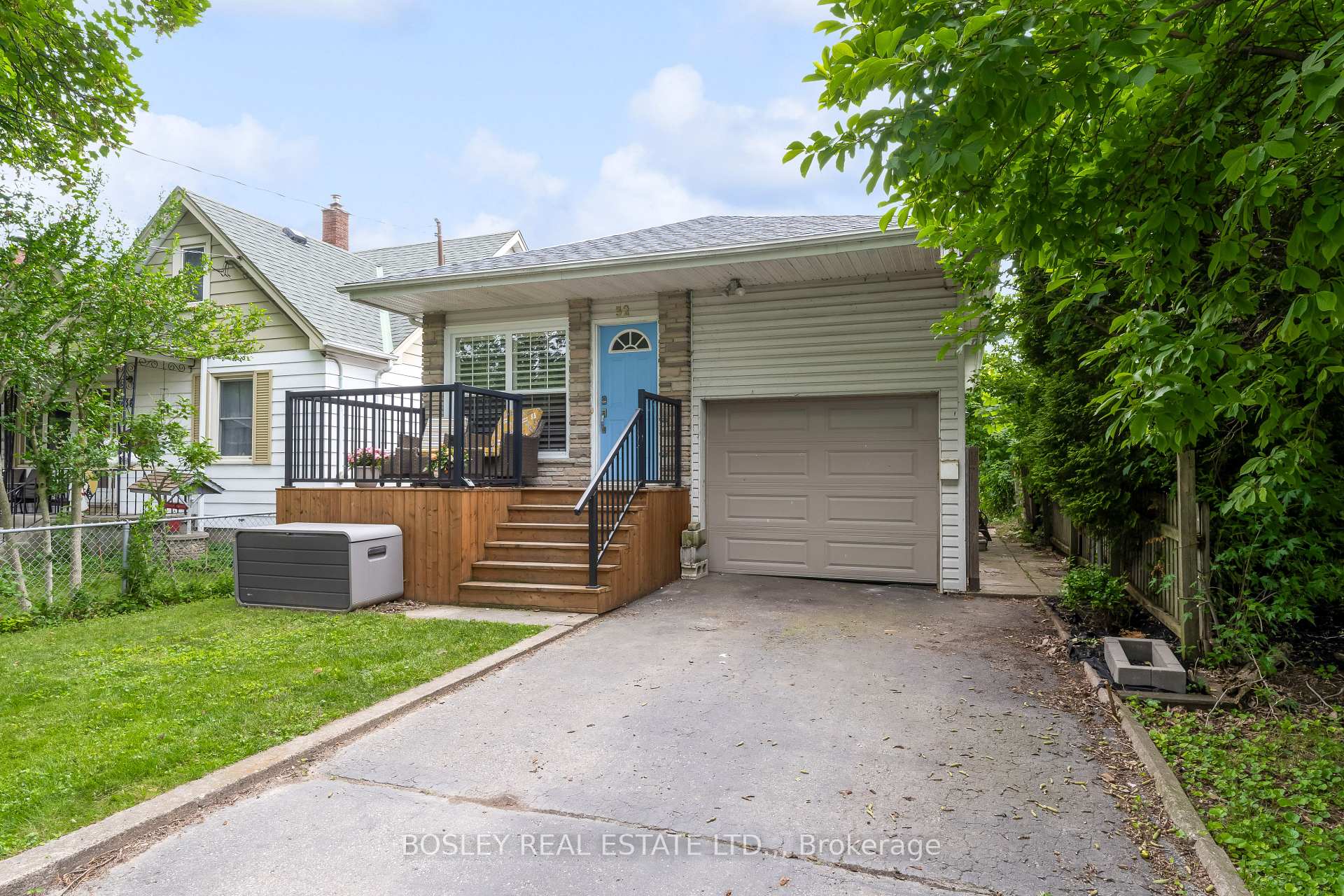 Photo 4 of 32 Grandview Drive, St. Catharines, Port Weller — HOMEH