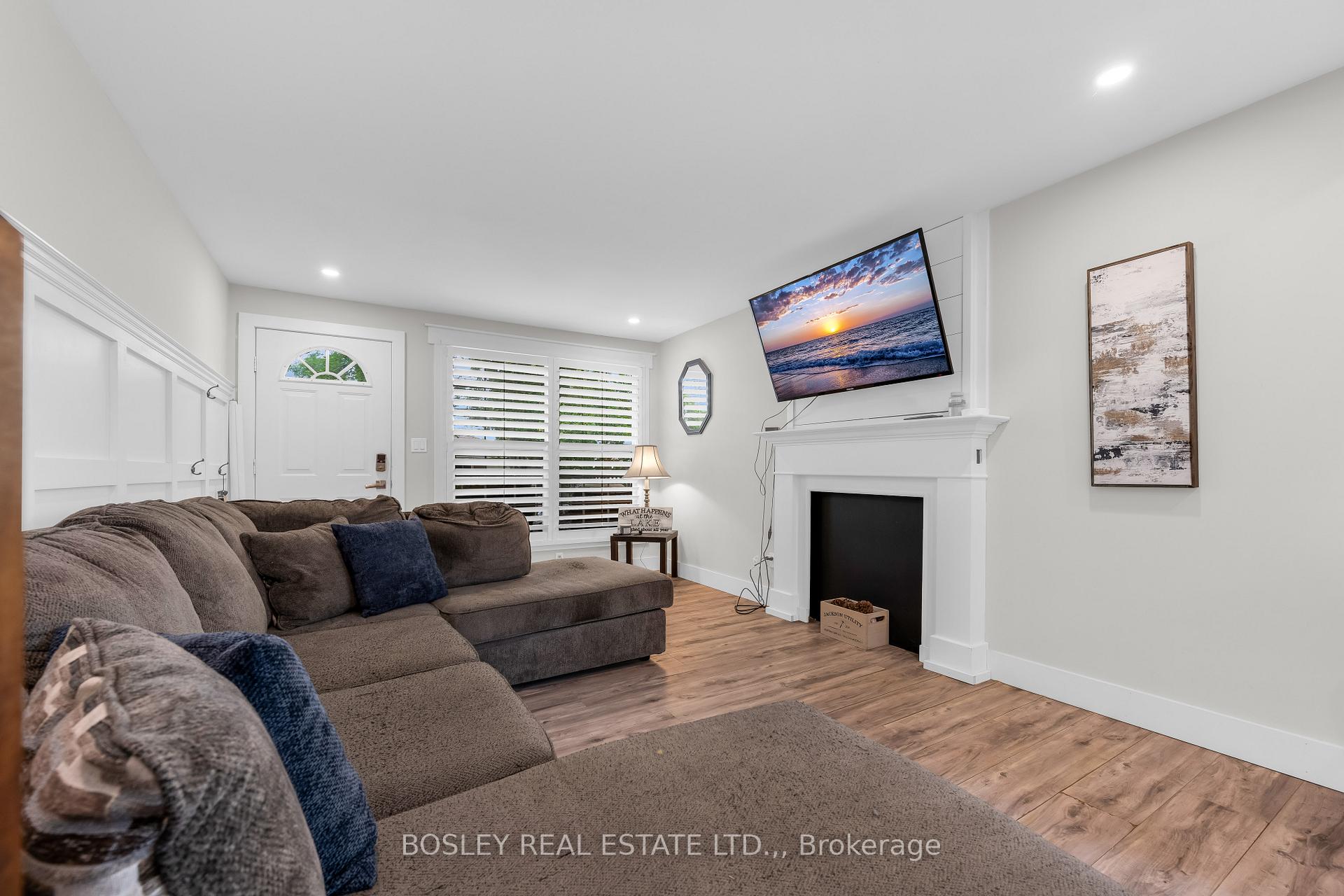 Photo 5 of 32 Grandview Drive, St. Catharines, Port Weller — HOMEH