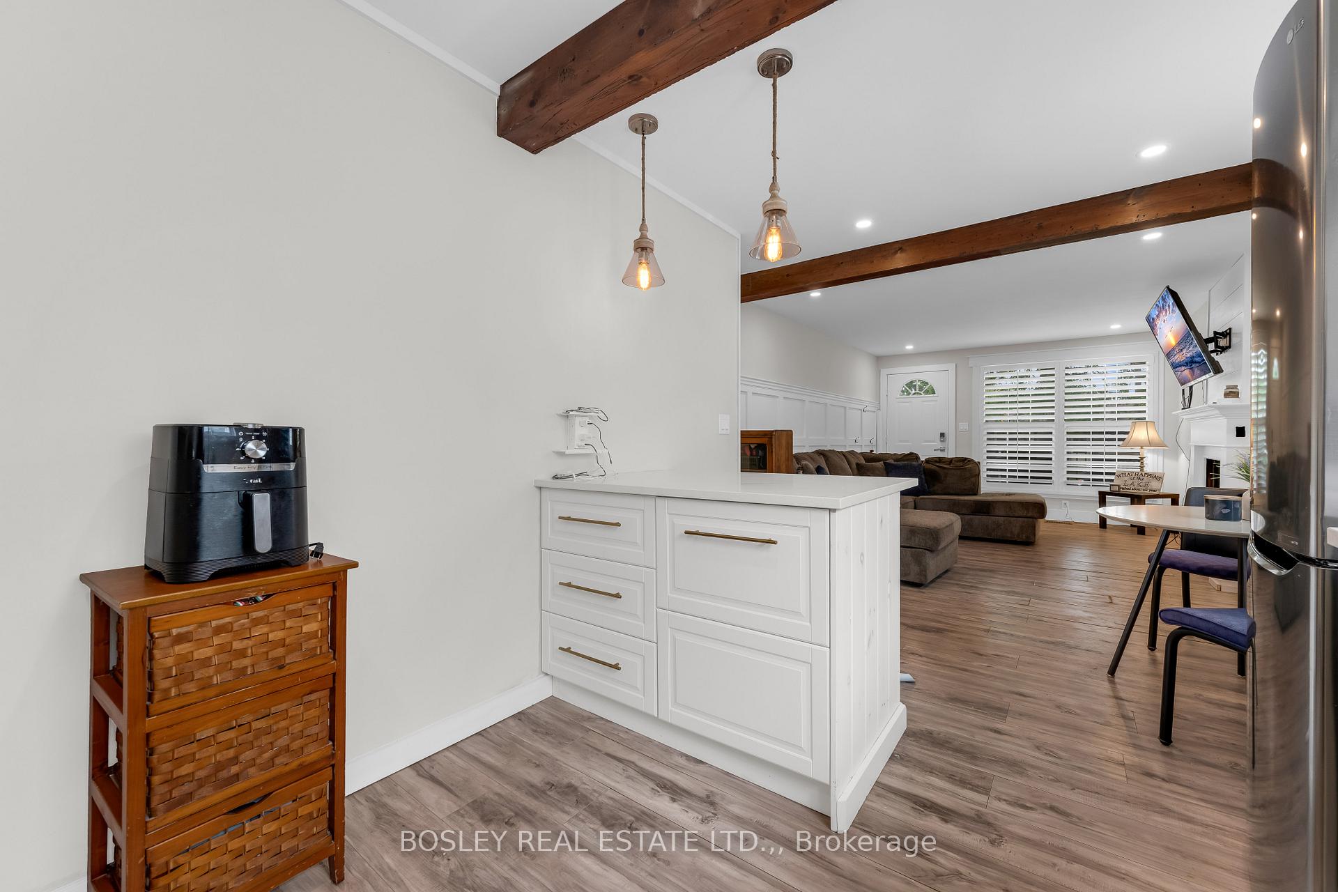 Photo 11 of 32 Grandview Drive, St. Catharines, Port Weller — HOMEH
