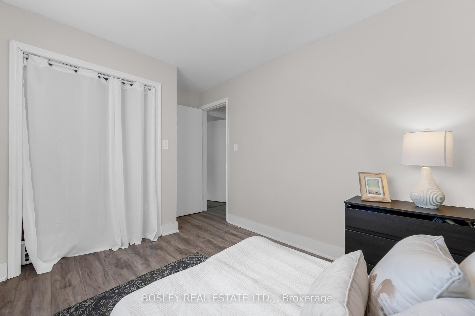 Photo 13 of 32 Grandview Drive, St. Catharines, Port Weller — HOMEH