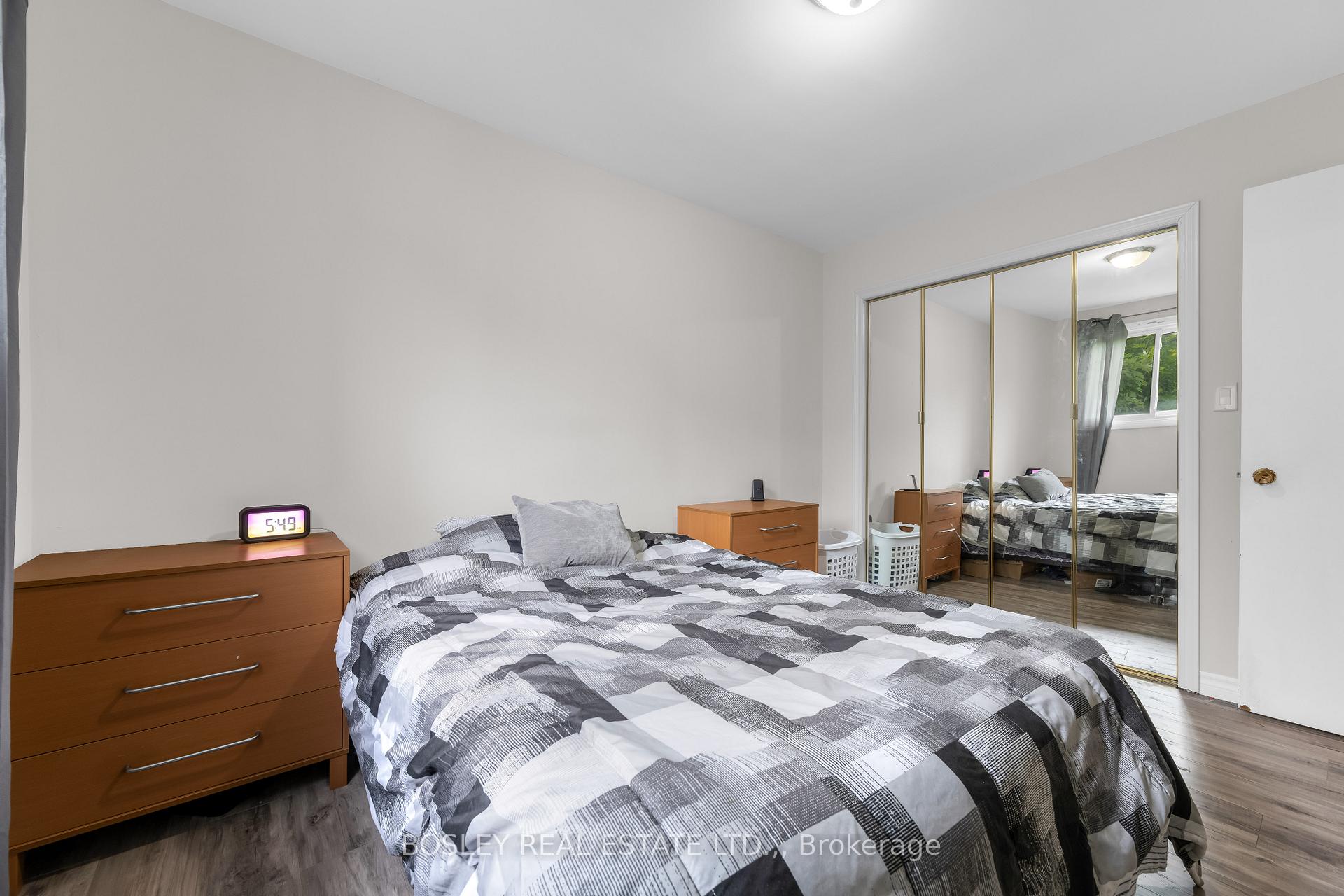 Photo 15 of 32 Grandview Drive, St. Catharines, Port Weller — HOMEH