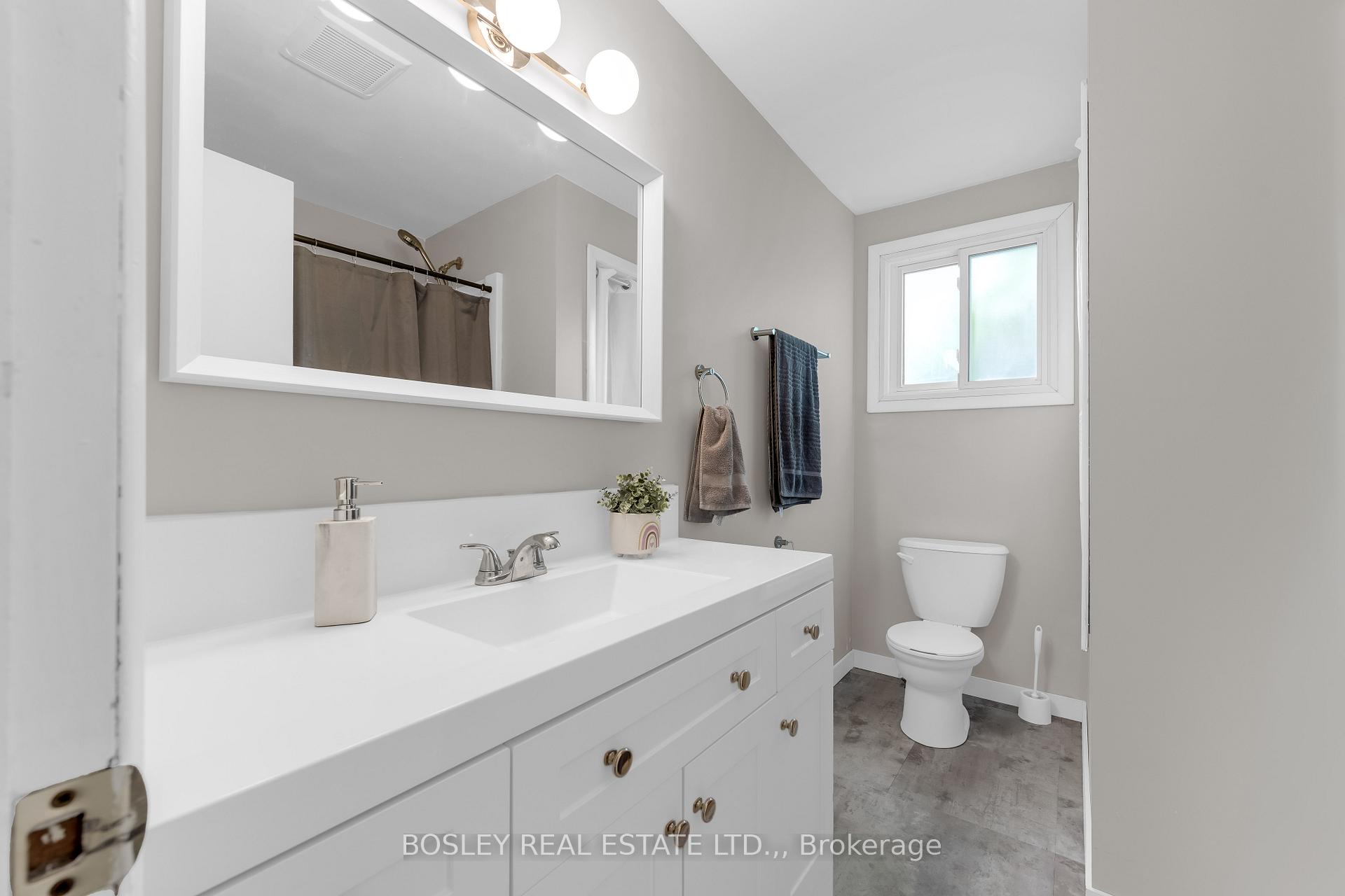 Photo 16 of 32 Grandview Drive, St. Catharines, Port Weller — HOMEH