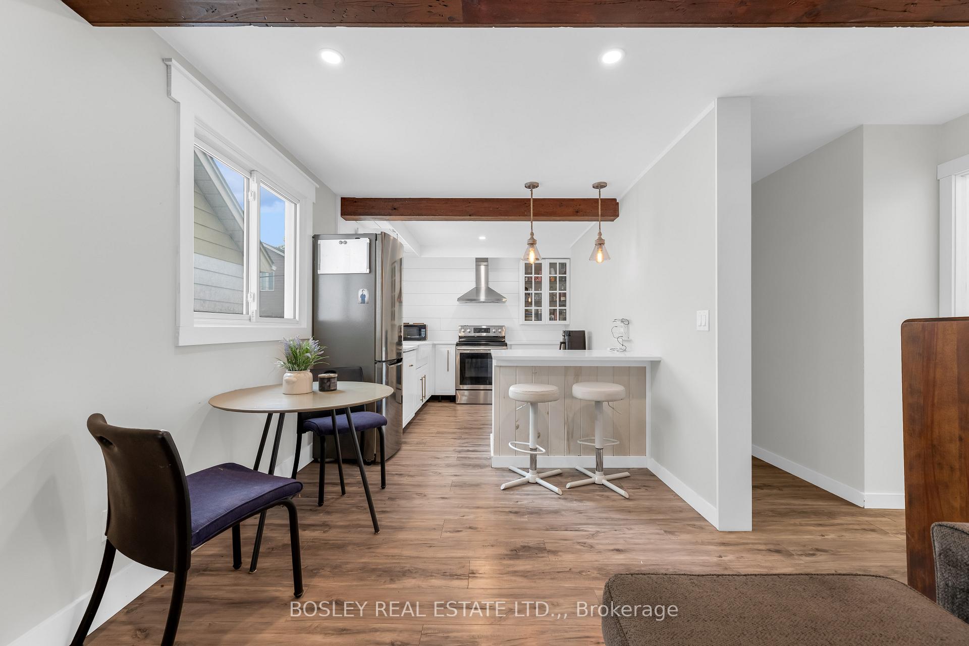 Photo 17 of 32 Grandview Drive, St. Catharines, Port Weller — HOMEH