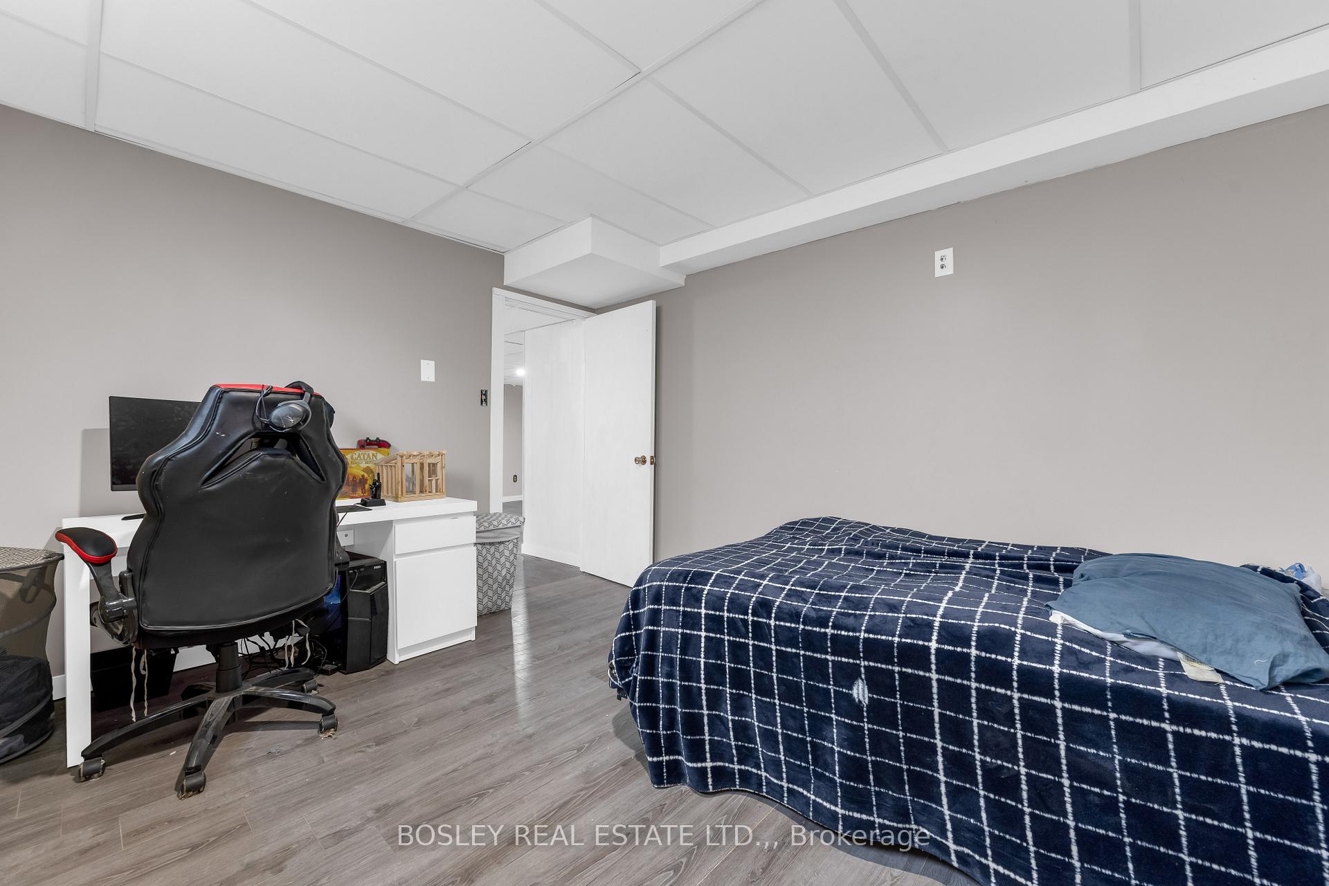 Photo 24 of 32 Grandview Drive, St. Catharines, Port Weller — HOMEH