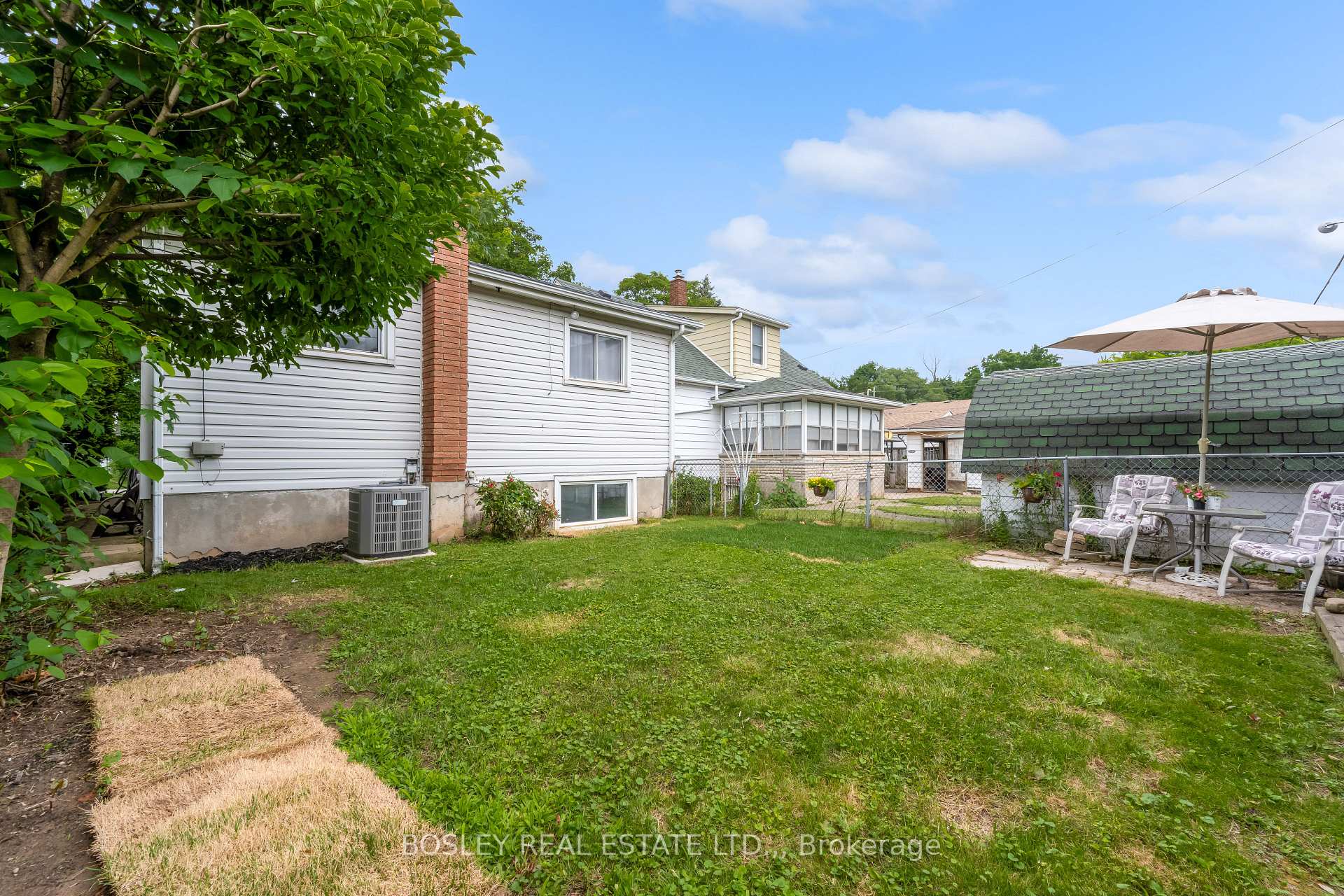 Photo 26 of 32 Grandview Drive, St. Catharines, Port Weller — HOMEH