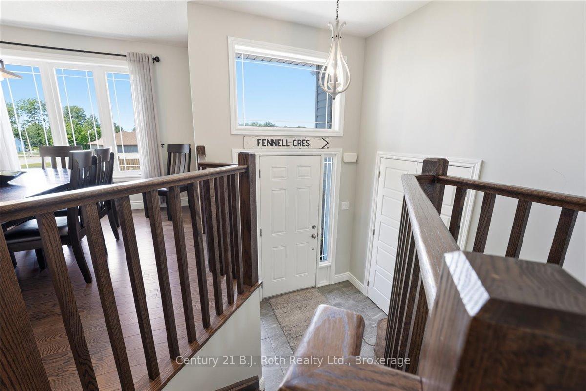 Photo 4 of 27 Ralph Dalton Boulevard, Tay, Victoria Harbour — HOMEH