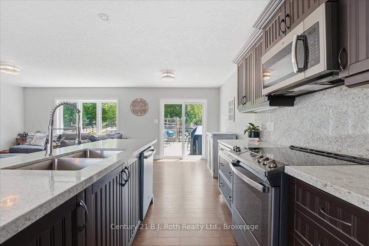 Photo 8 of 27 Ralph Dalton Boulevard, Tay, Victoria Harbour — HOMEH