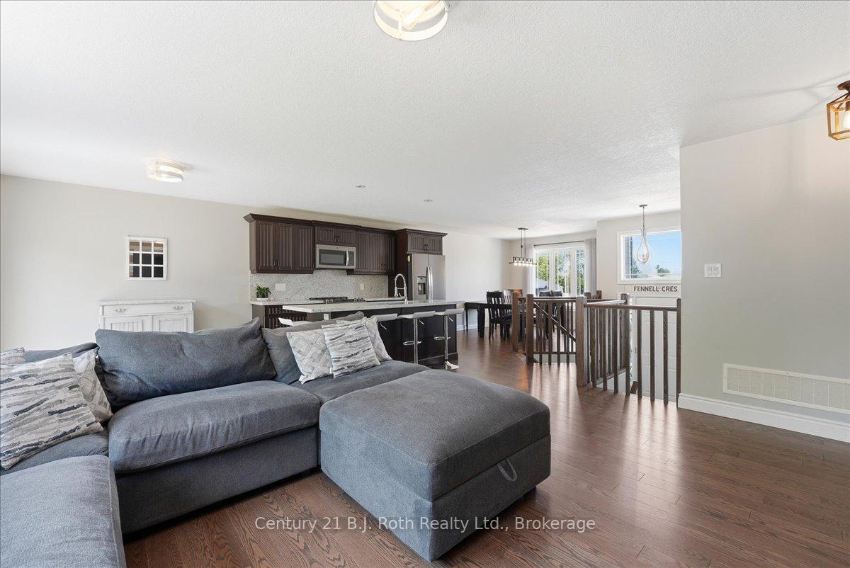 Photo 13 of 27 Ralph Dalton Boulevard, Tay, Victoria Harbour — HOMEH