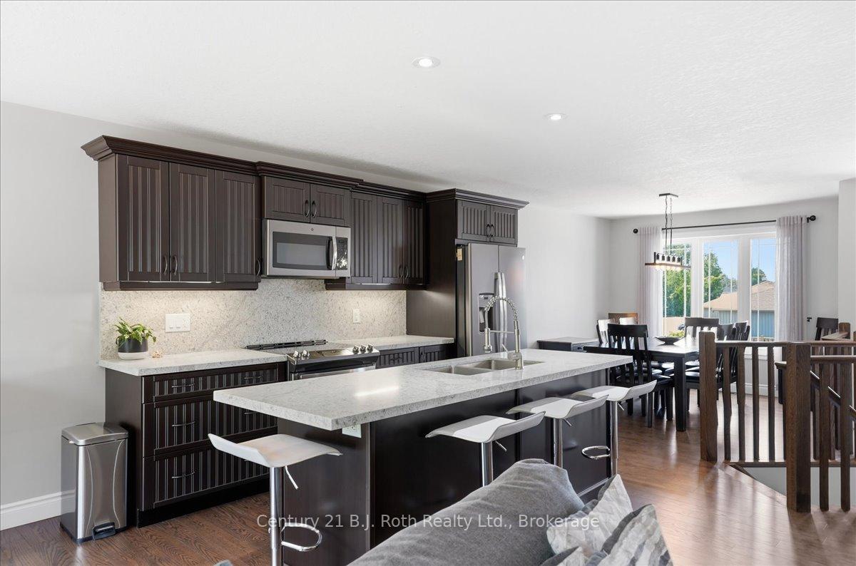 Photo 16 of 27 Ralph Dalton Boulevard, Tay, Victoria Harbour — HOMEH