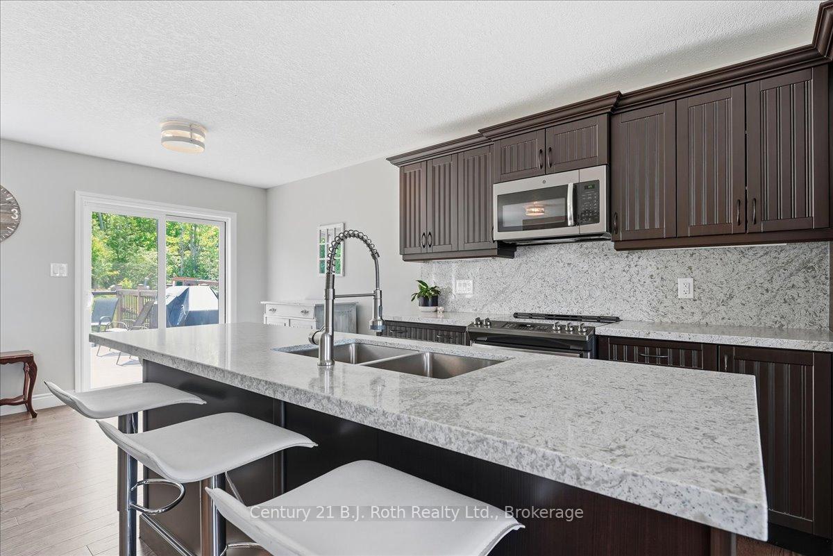 Photo 17 of 27 Ralph Dalton Boulevard, Tay, Victoria Harbour — HOMEH