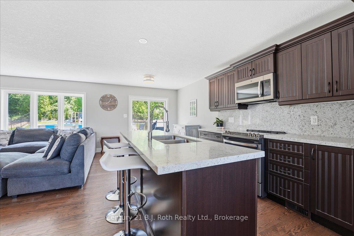 Photo 18 of 27 Ralph Dalton Boulevard, Tay, Victoria Harbour — HOMEH