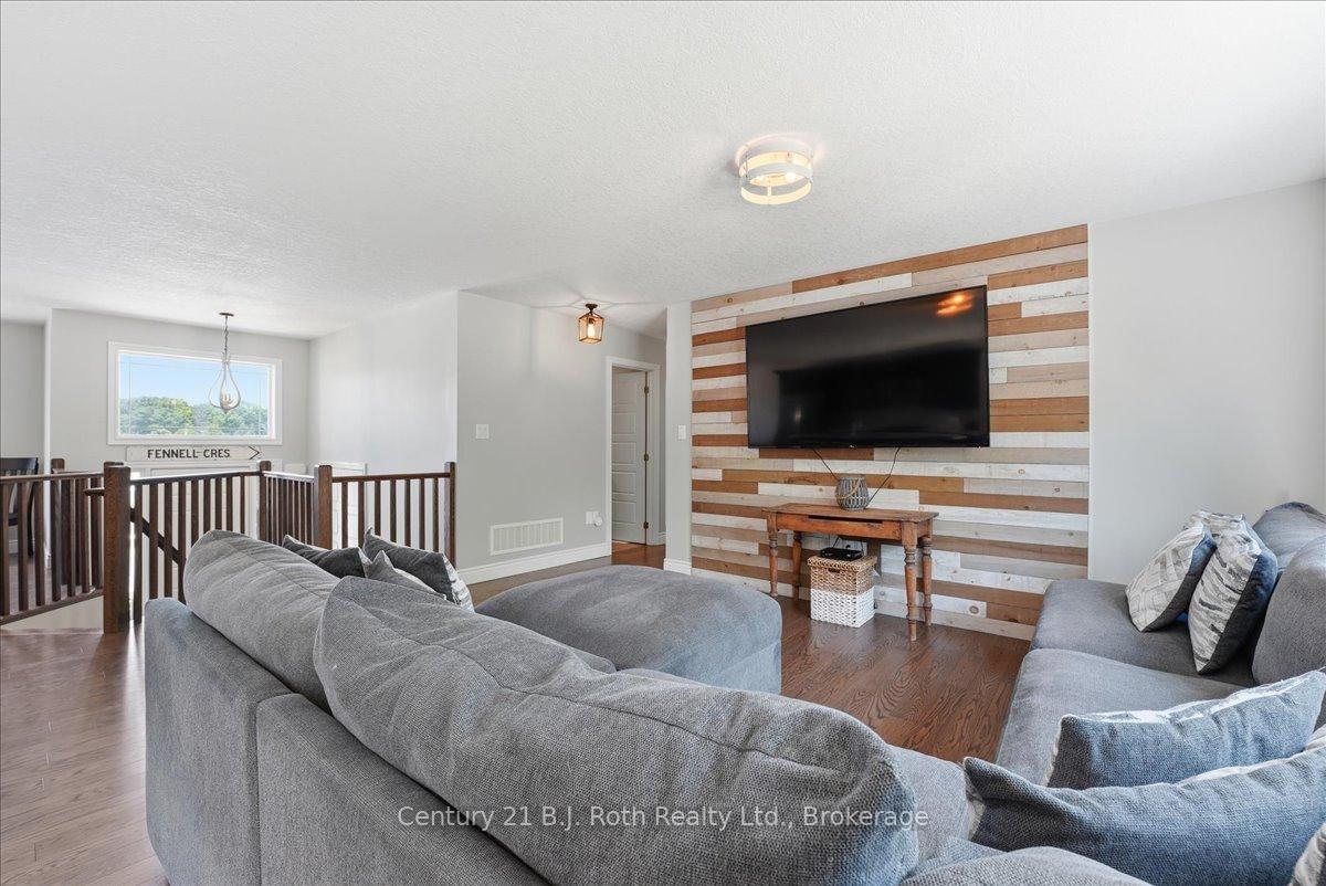 Photo 20 of 27 Ralph Dalton Boulevard, Tay, Victoria Harbour — HOMEH