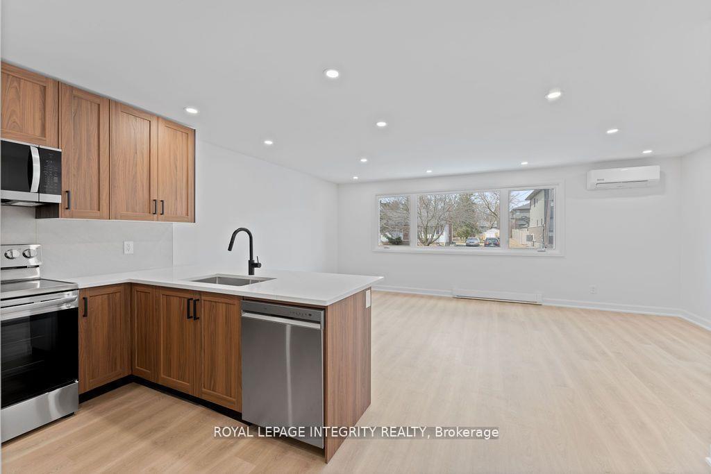 Photo 4 of Unit A, 96 Fieldrow Street, Ottawa, Meadowlands/Crestview — HOMEH