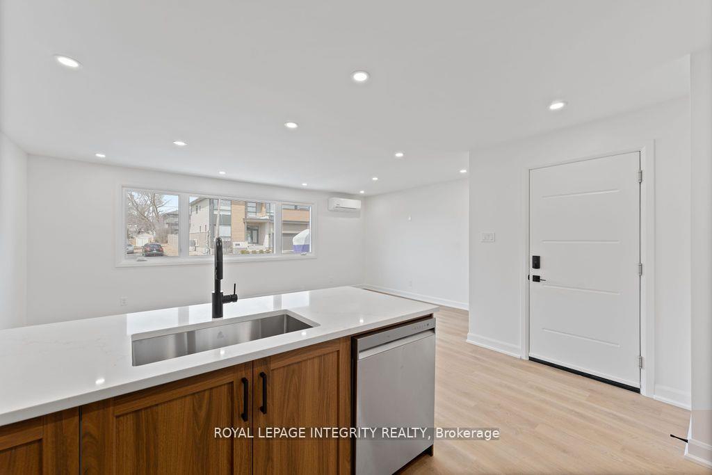 Photo 8 of Unit A, 96 Fieldrow Street, Ottawa, Meadowlands/Crestview — HOMEH