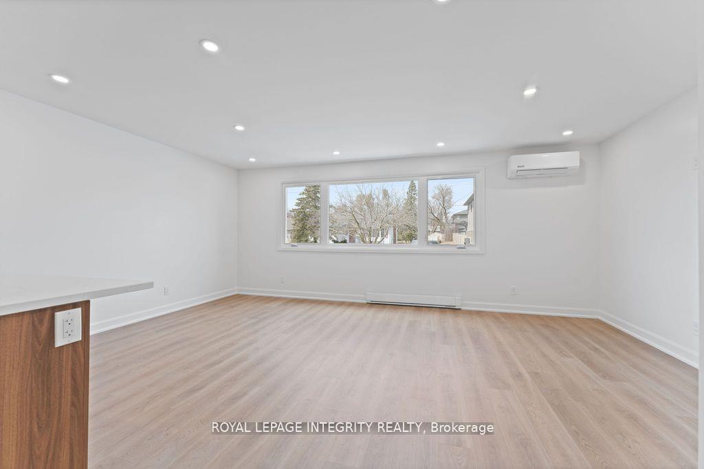 Photo 9 of Unit A, 96 Fieldrow Street, Ottawa, Meadowlands/Crestview — HOMEH