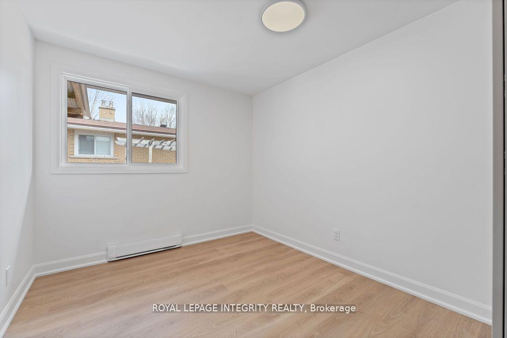 Photo 12 of Unit A, 96 Fieldrow Street, Ottawa, Meadowlands/Crestview — HOMEH