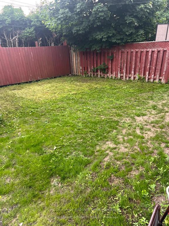 Photo 23 of Unit A, 96 Fieldrow Street, Ottawa, Meadowlands/Crestview — HOMEH