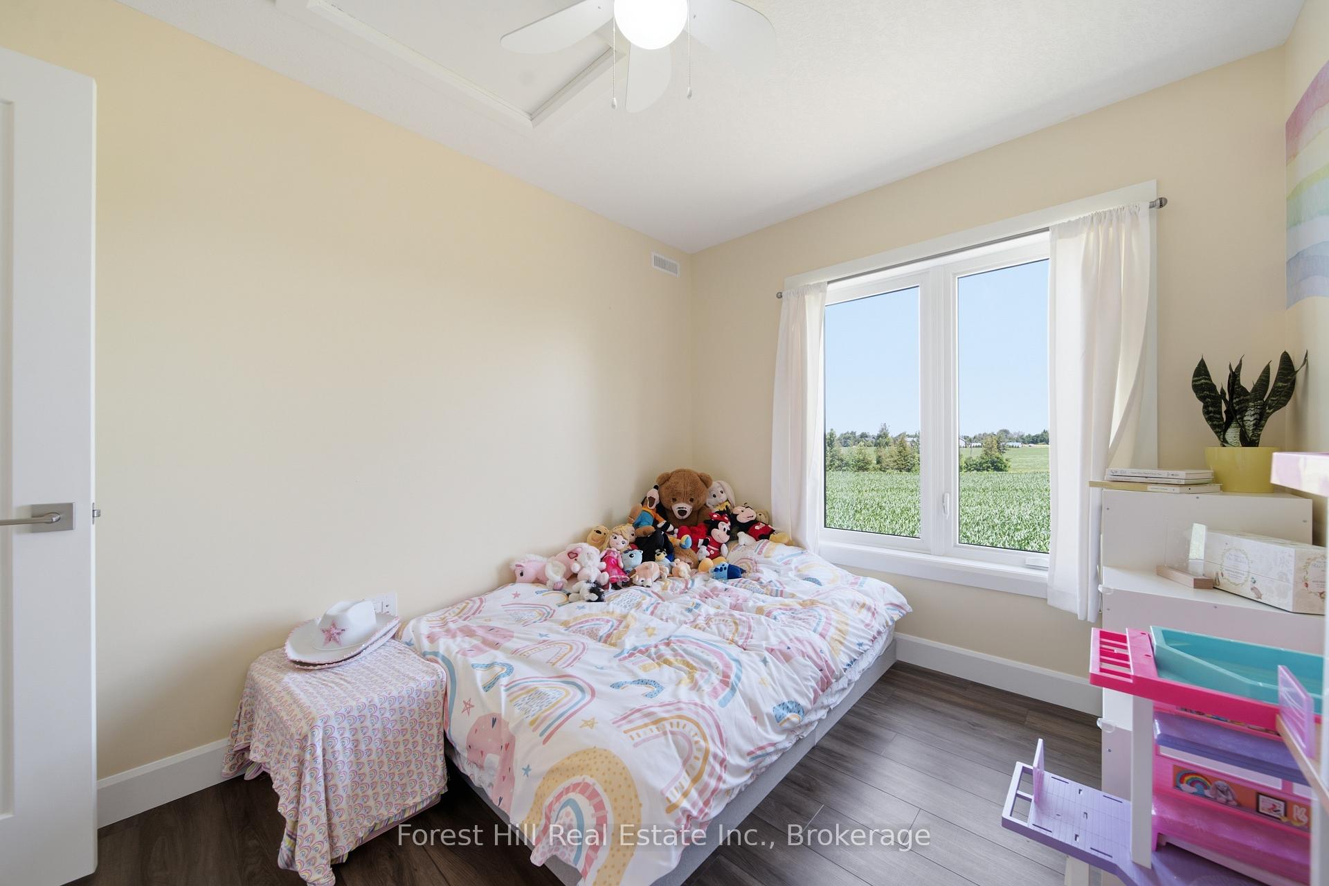 Photo 19 of Unit 21, 3202 Vivian Line, Stratford — HOMEH