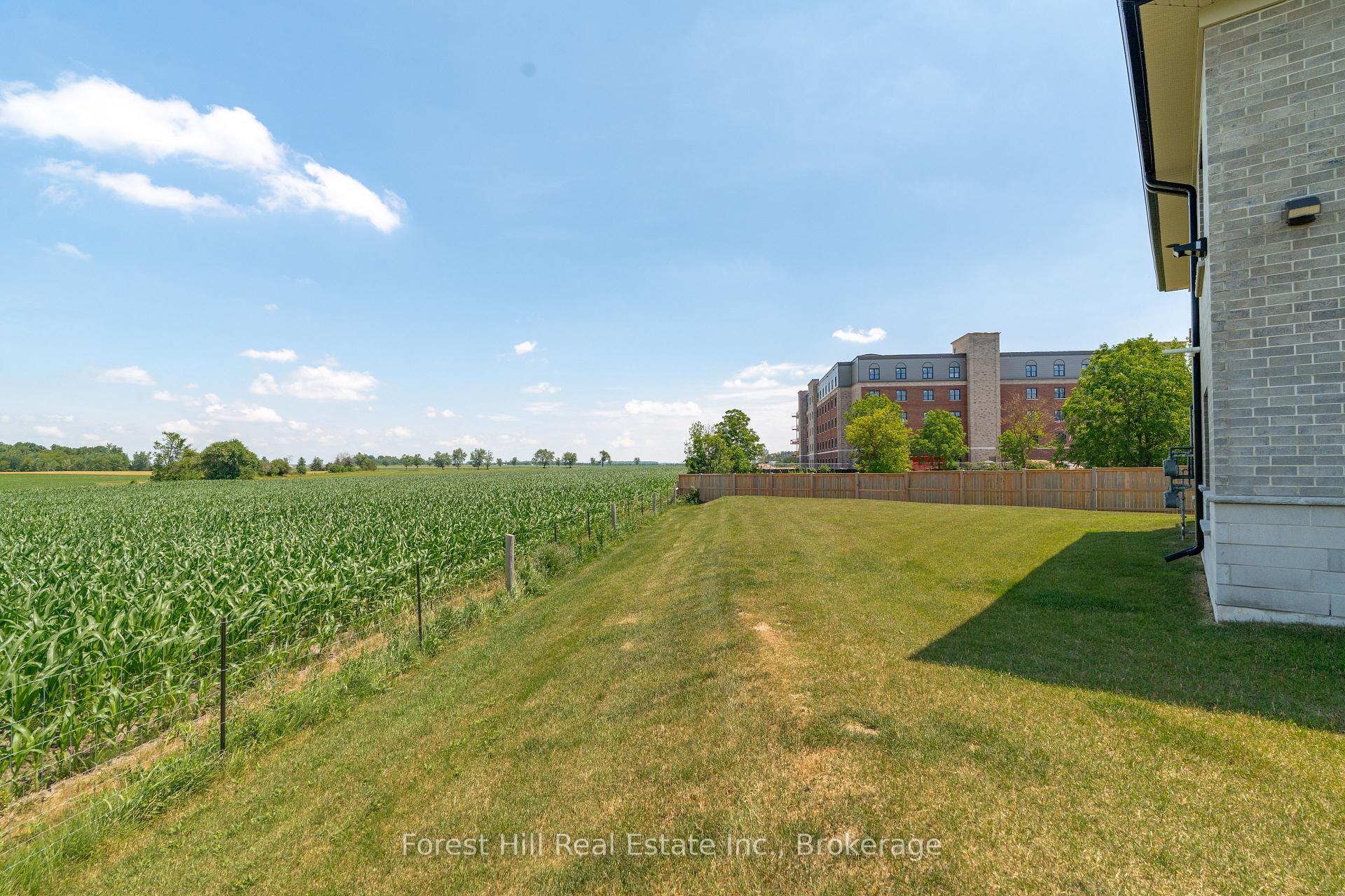 Photo 24 of Unit 21, 3202 Vivian Line, Stratford — HOMEH