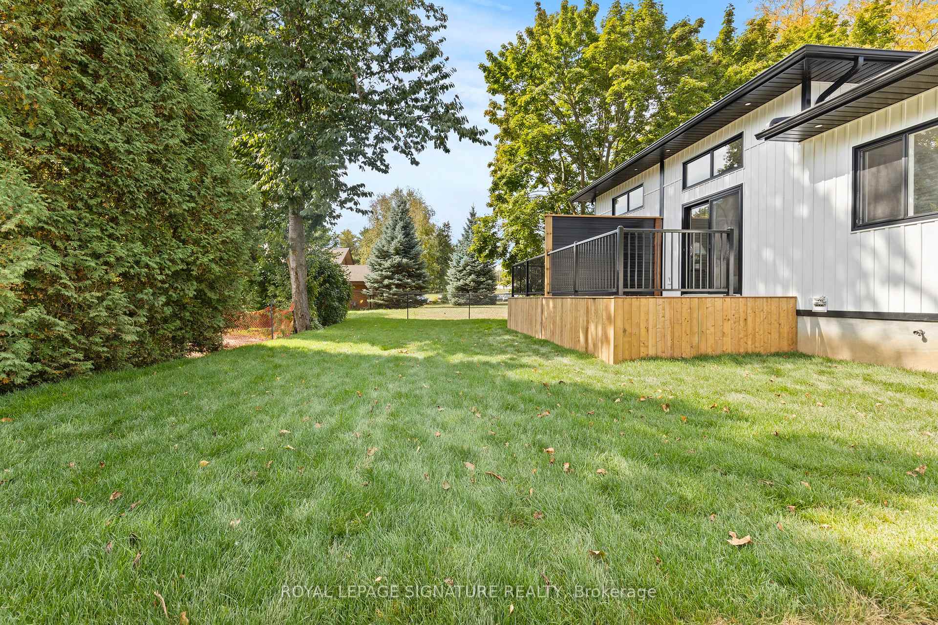 Photo 29 of 141 King Edward Street, Brant, Paris — HOMEH