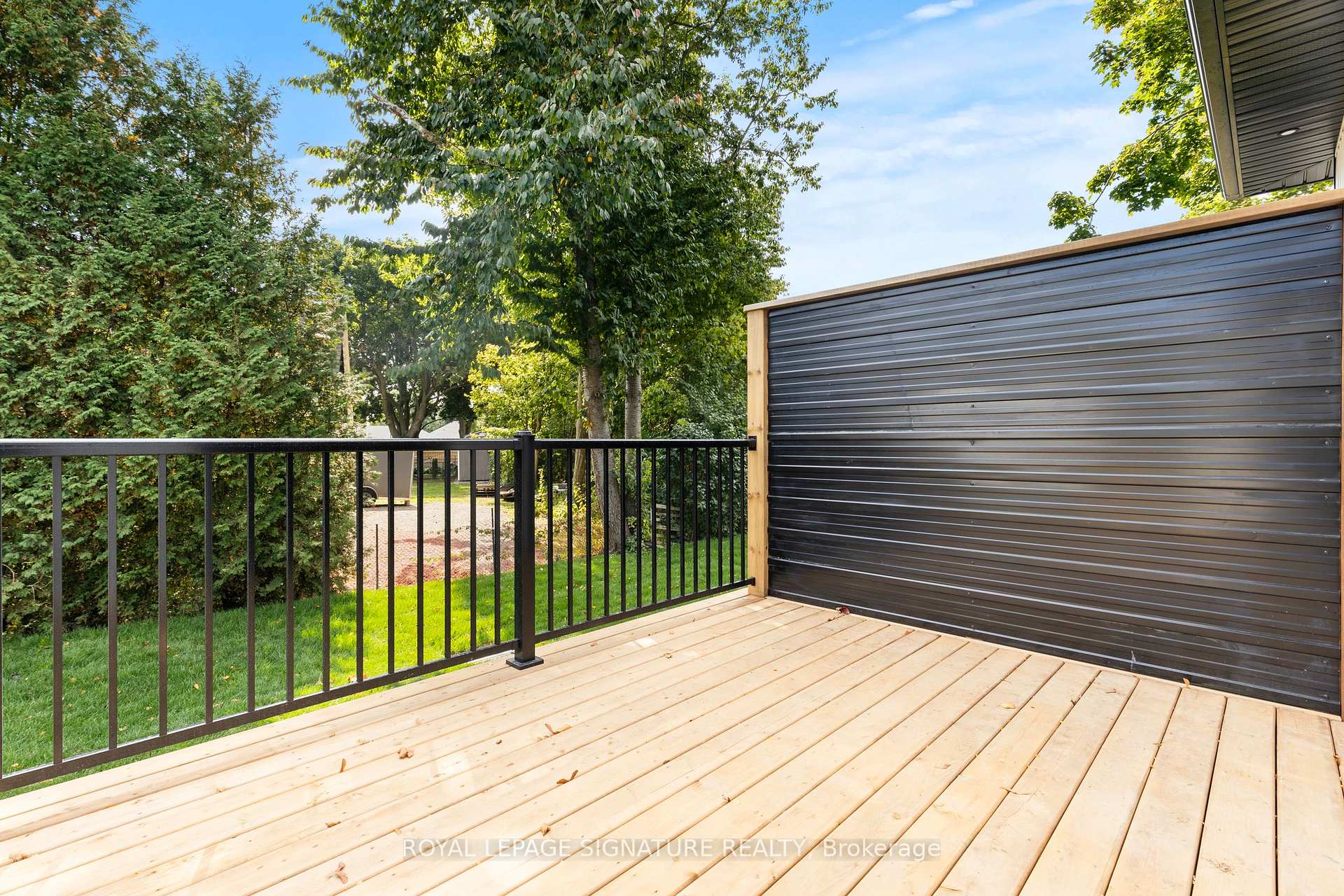 Photo 30 of 141 King Edward Street, Brant, Paris — HOMEH
